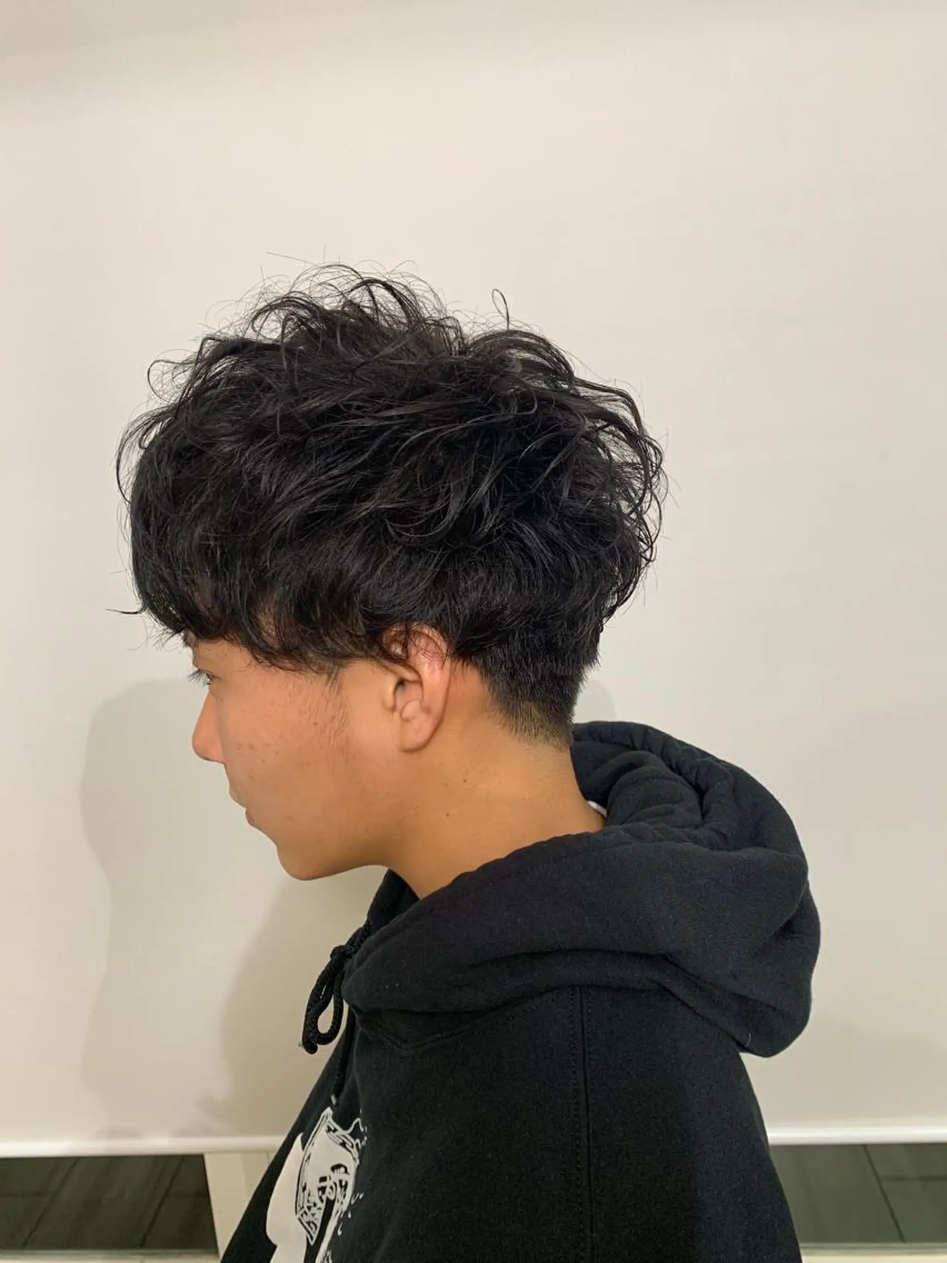 ショート カラー パーマ メンズ 加藤 綾華のヘアスタイル