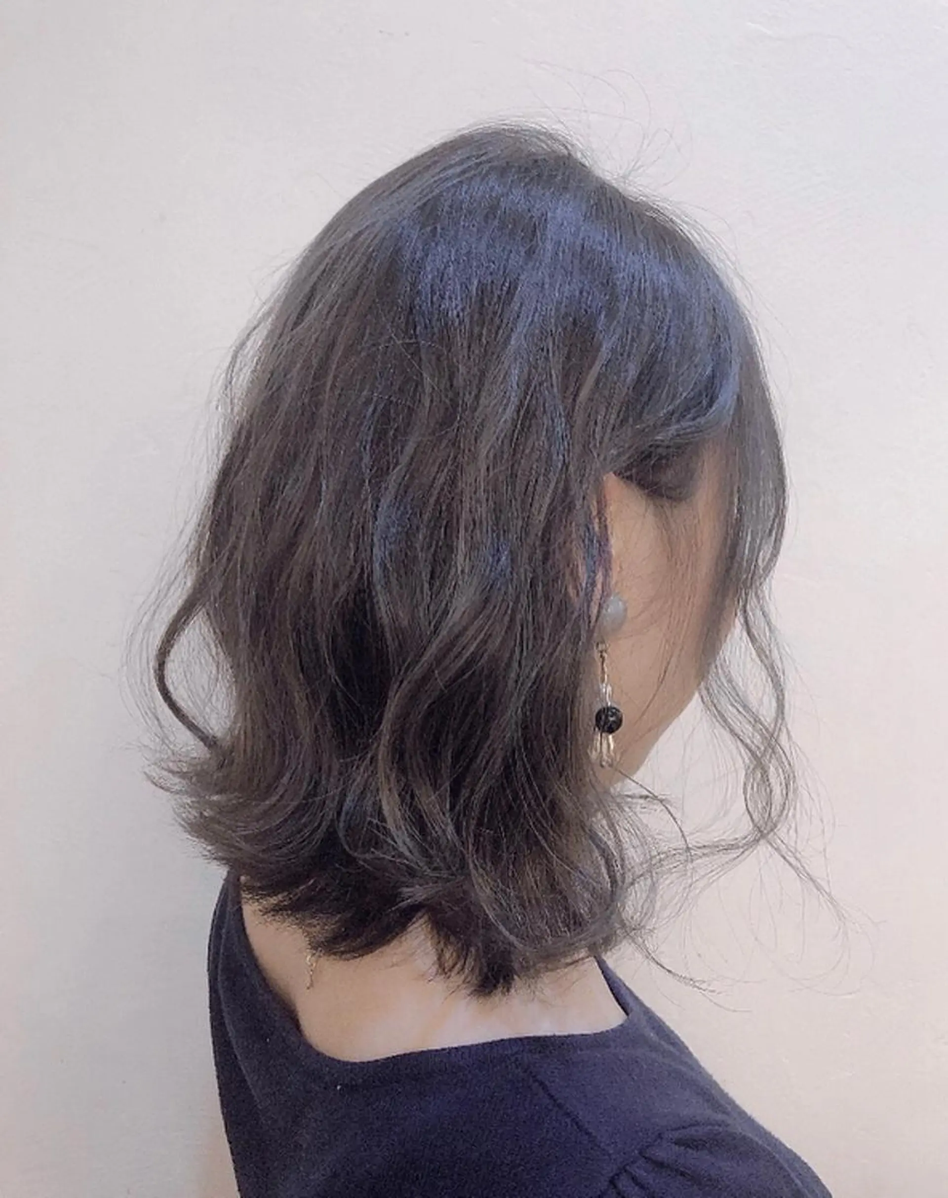 ミディアム カラー 髙井 麻帆のヘアスタイル