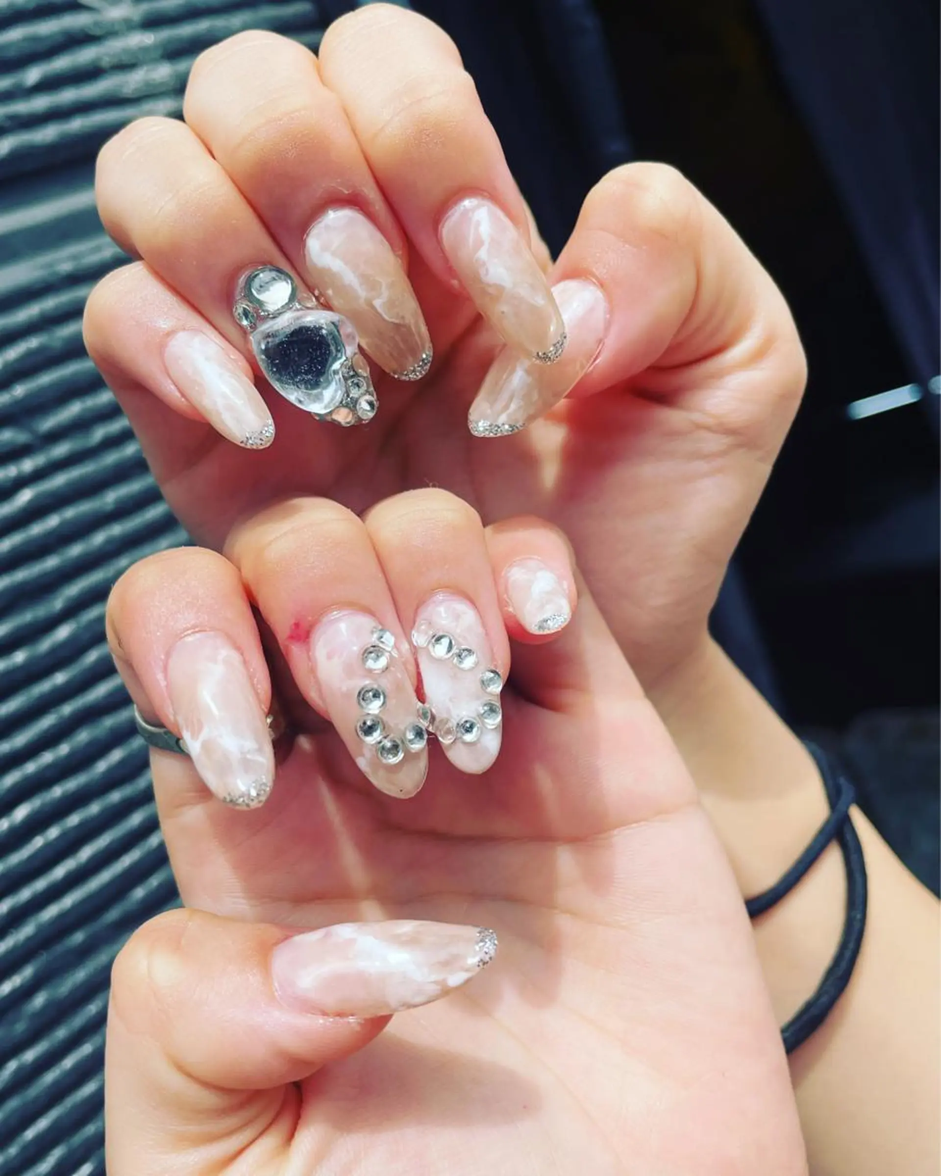 ネイル ハンドネイル CRAZY NAILのネイルデザイン