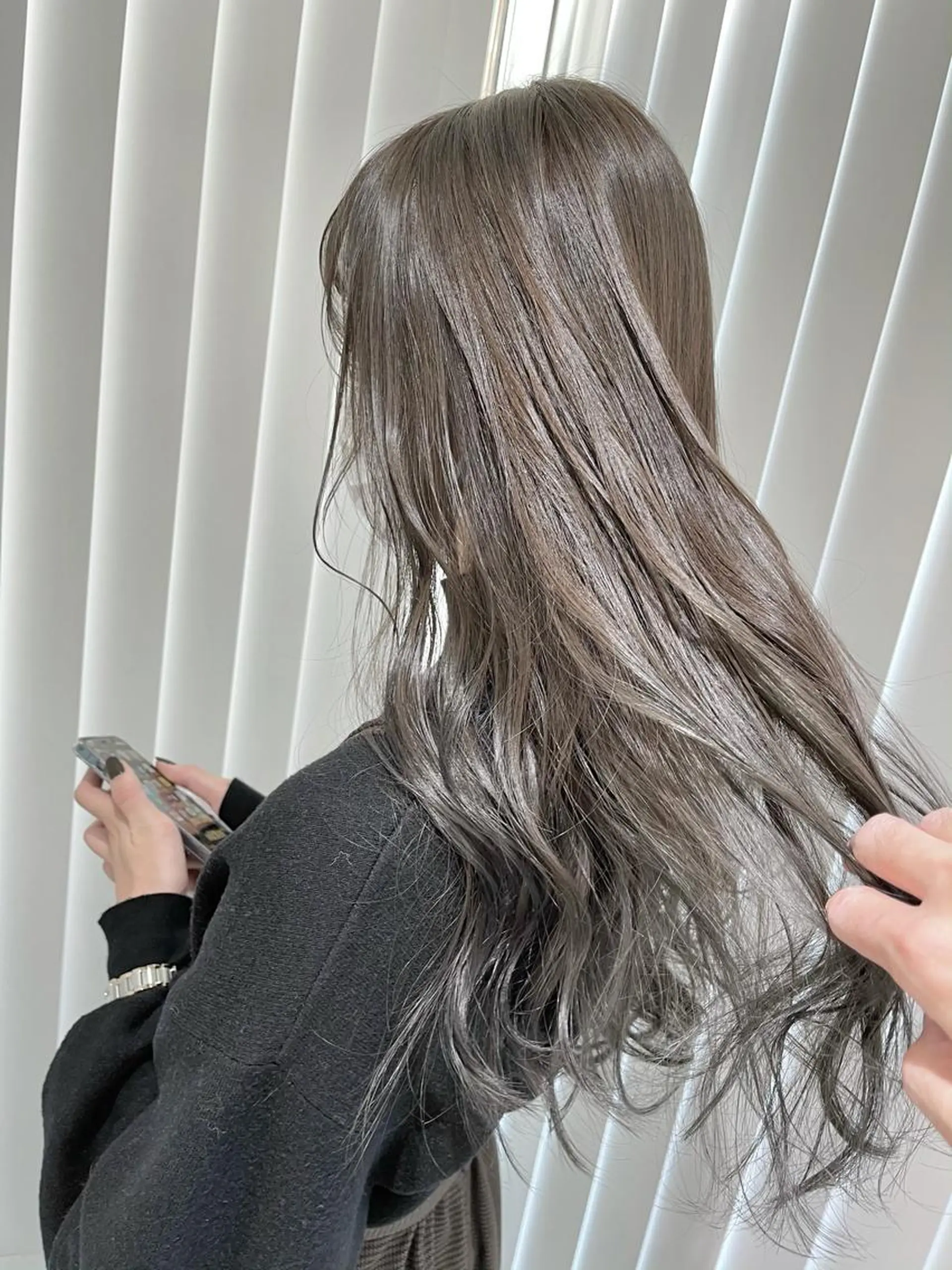 ロング カラー パーマ ヘアアレンジ 透明感カラー グレージュ ヘアカラー トリートメント filo byFeria渋谷所属・縮毛矯正/美髪 髪質改善/石田幸輔のヘアスタイル