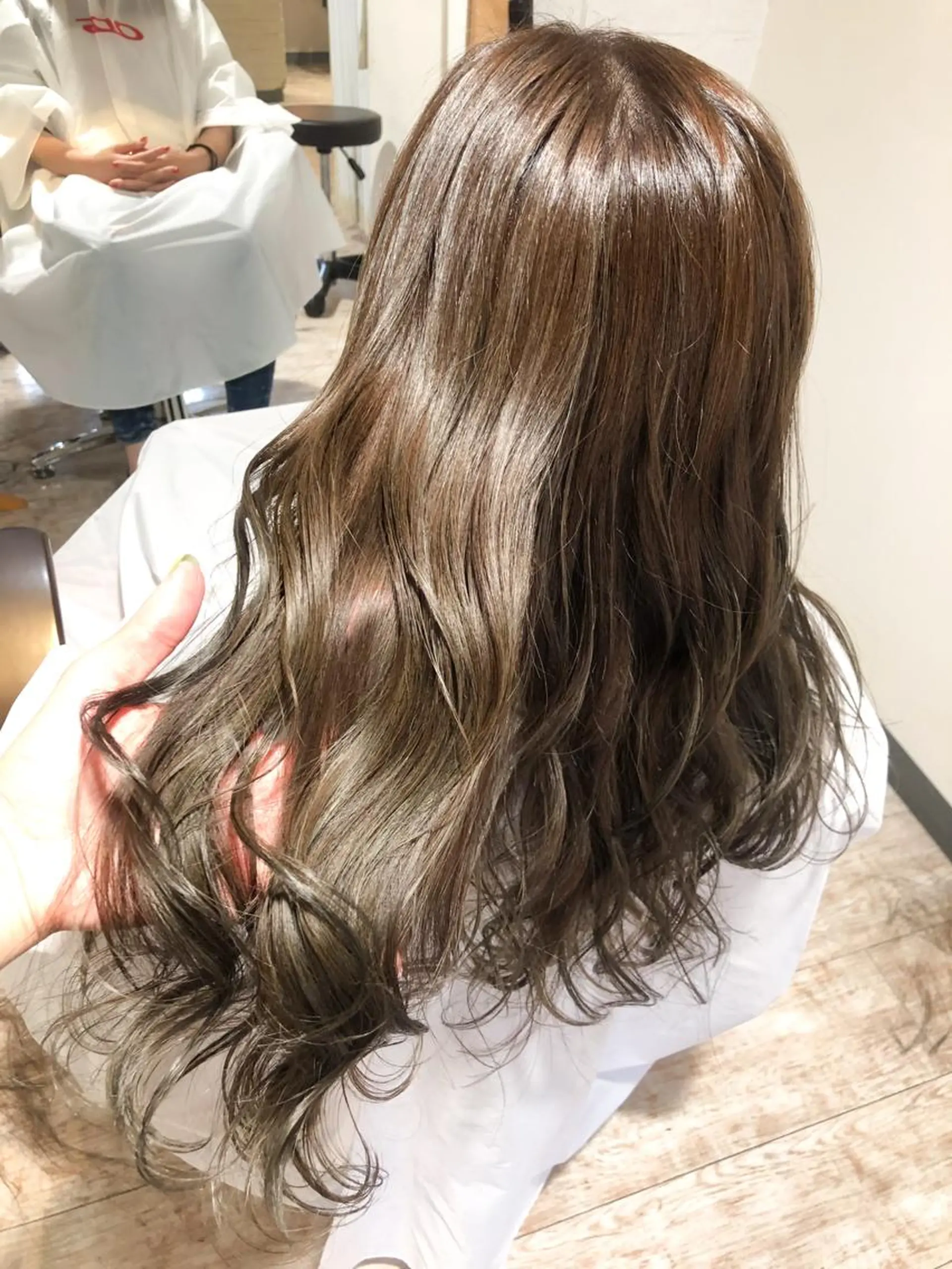 ロング カラー パーマ ヘアアレンジ カット ヘアカラー . NANAのヘアスタイル