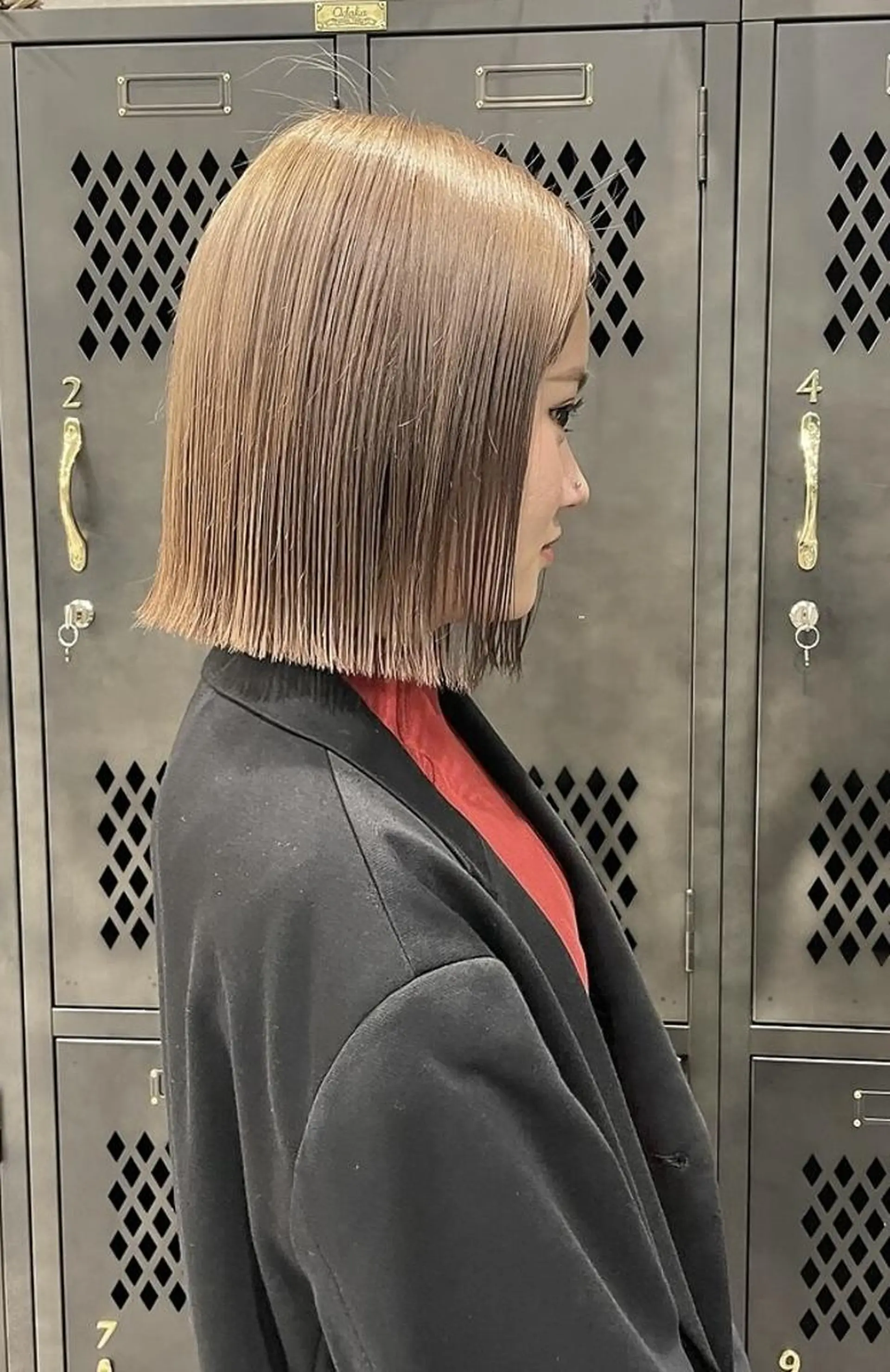 ショート カラー ✨艶カラー・ストレー ト✨achieveのヘアスタイル