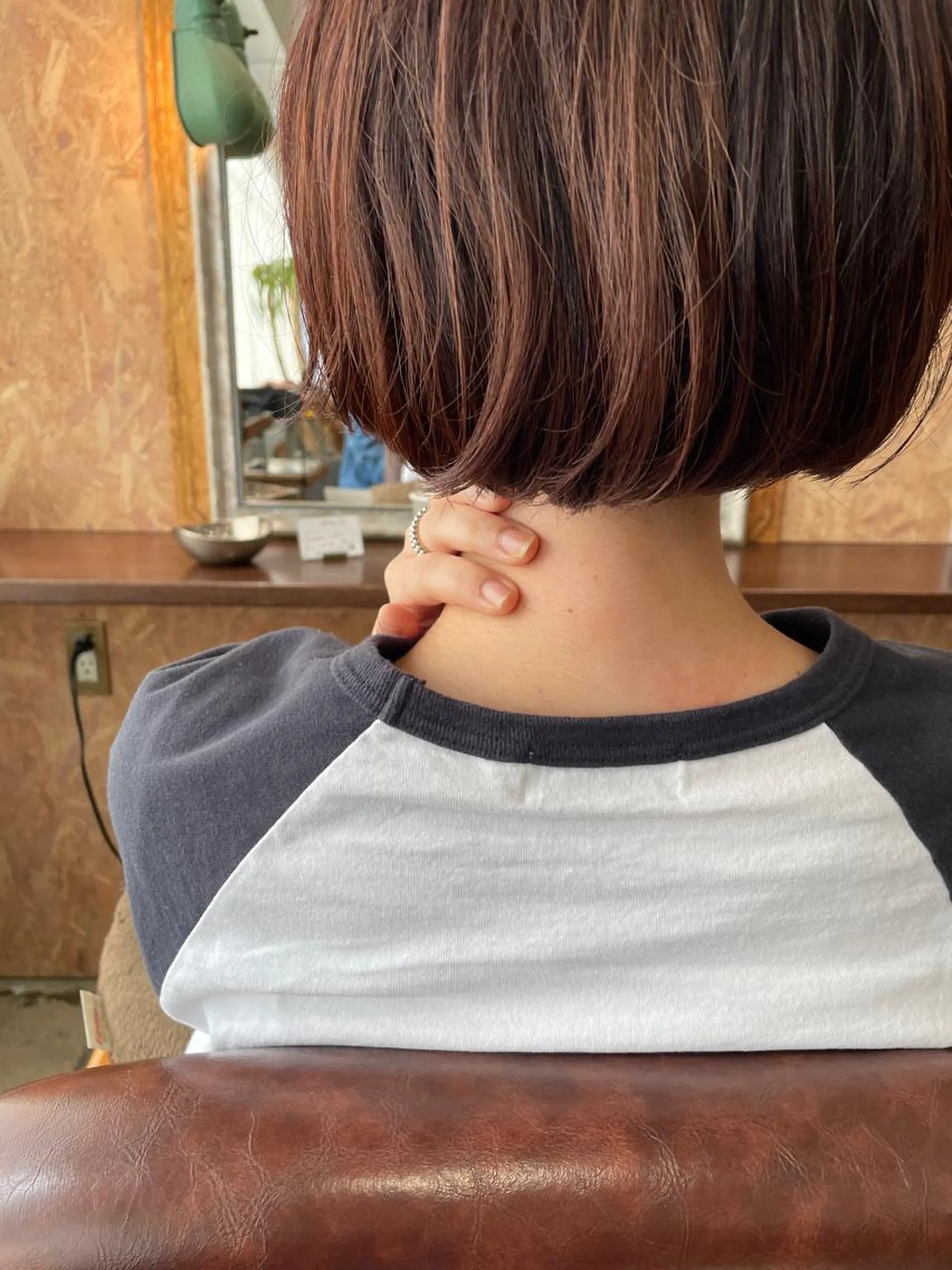 ショート ボブ カット ヘアカラー トリートメント さの あやねのヘアスタイル