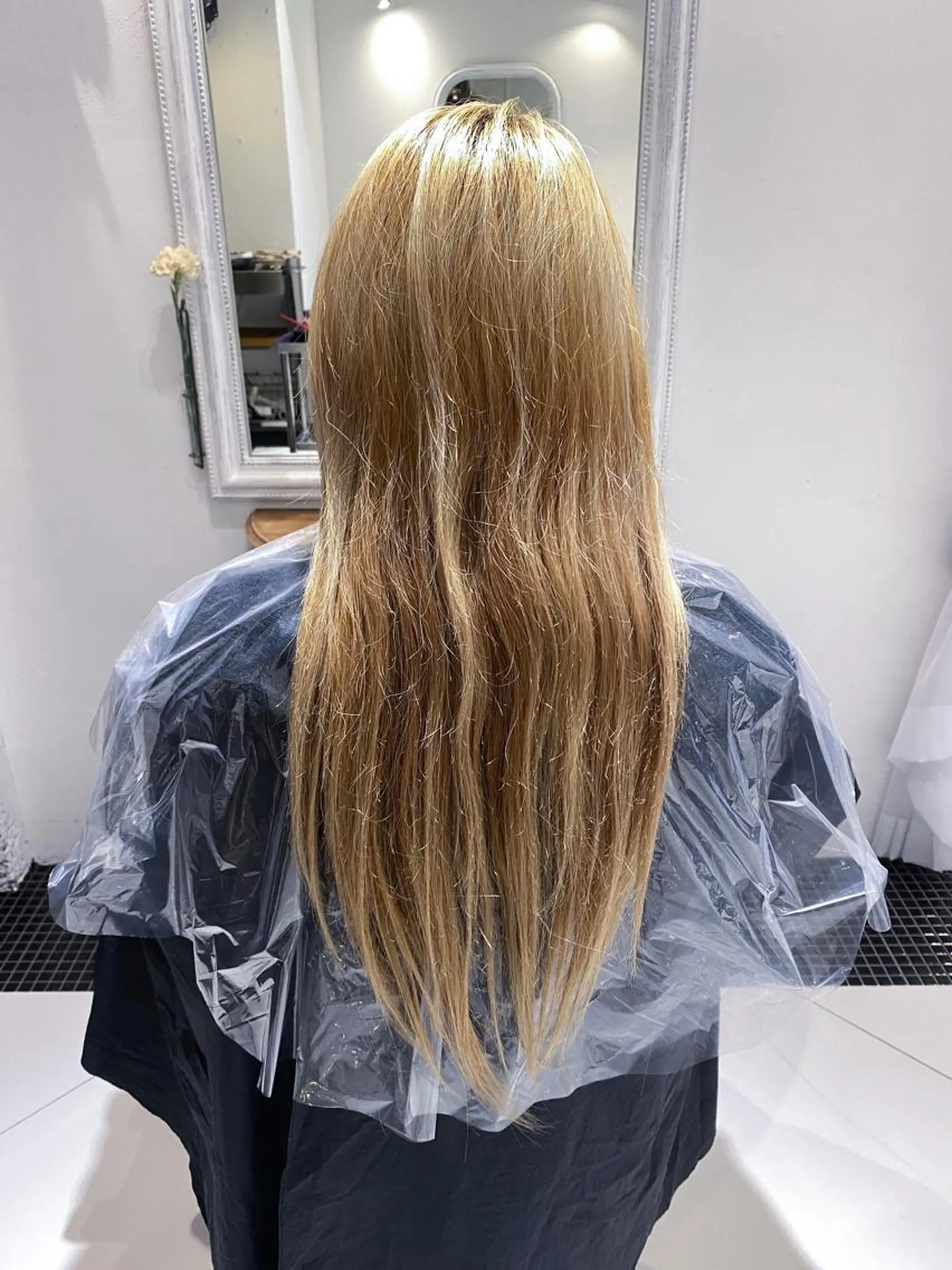 ロング カラー ducha所属・DUCHA Tomida naoのヘアスタイル