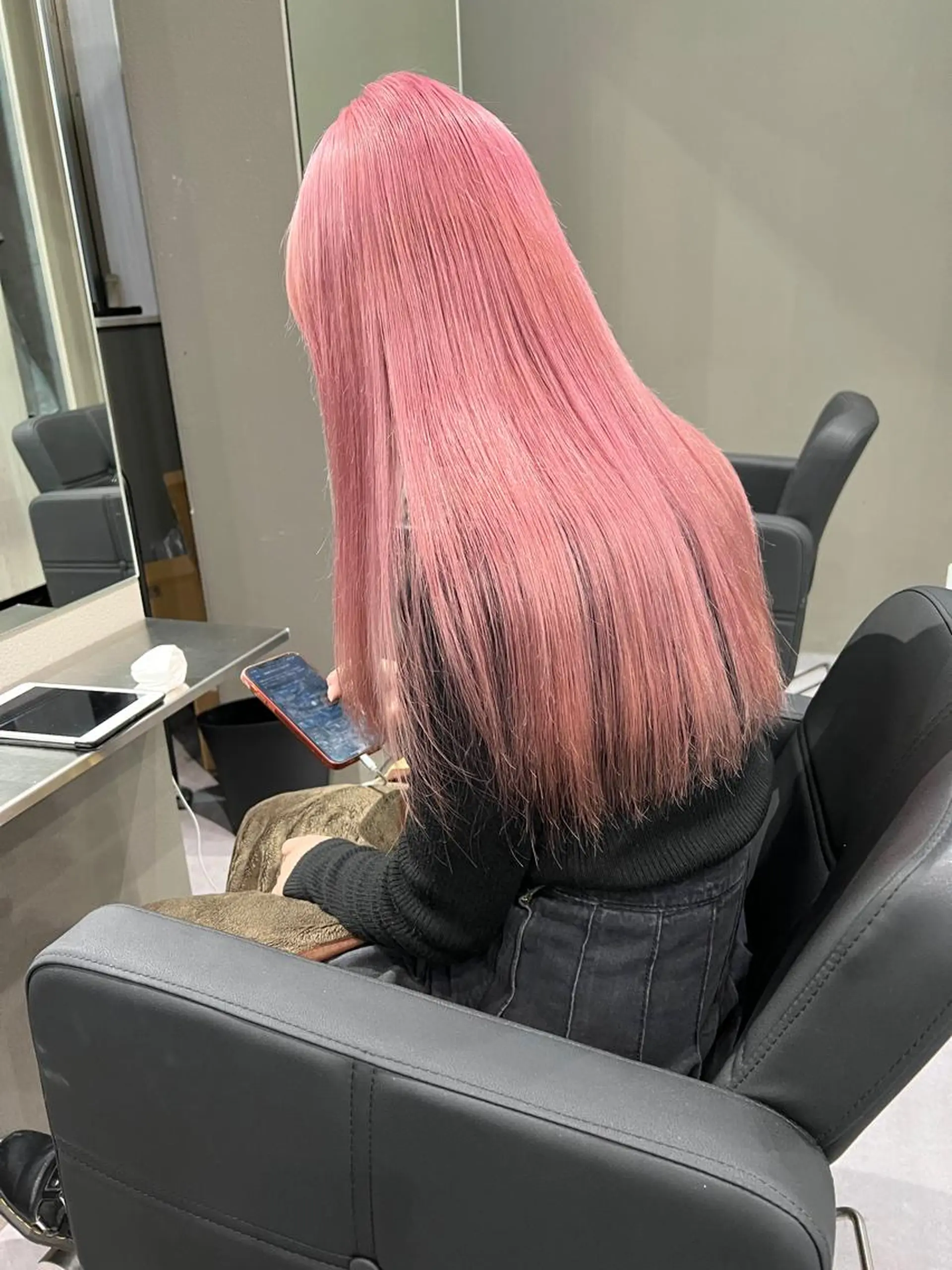 ロング カラー ピンクカラー Via officialのヘアスタイル