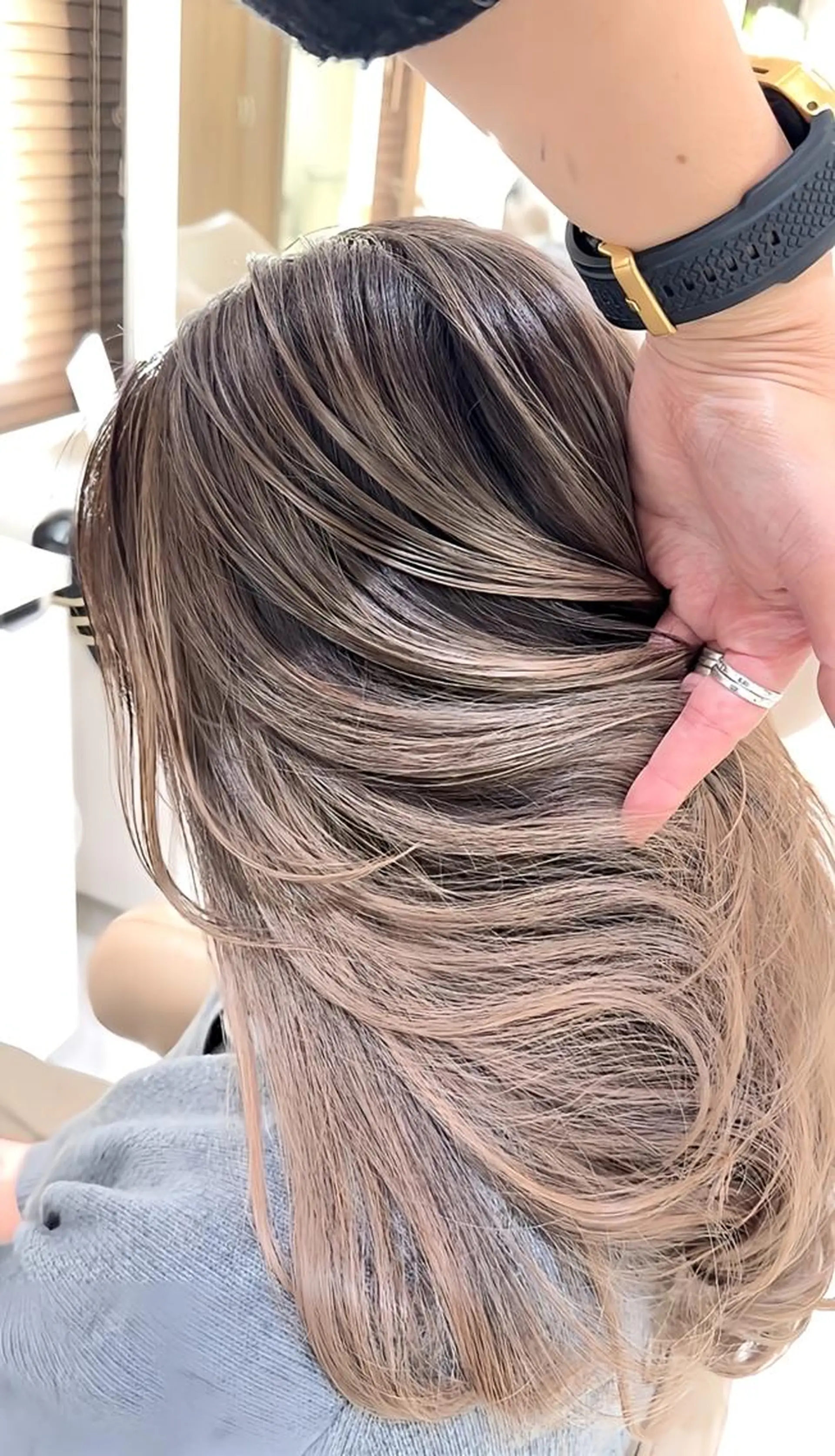 ロング カラー バレイヤージュ 髪質改善 レイヤーカット カット ヘアカラー トリートメント 山崎俊輔/髪質改善 /バレイヤージュのヘアスタイル