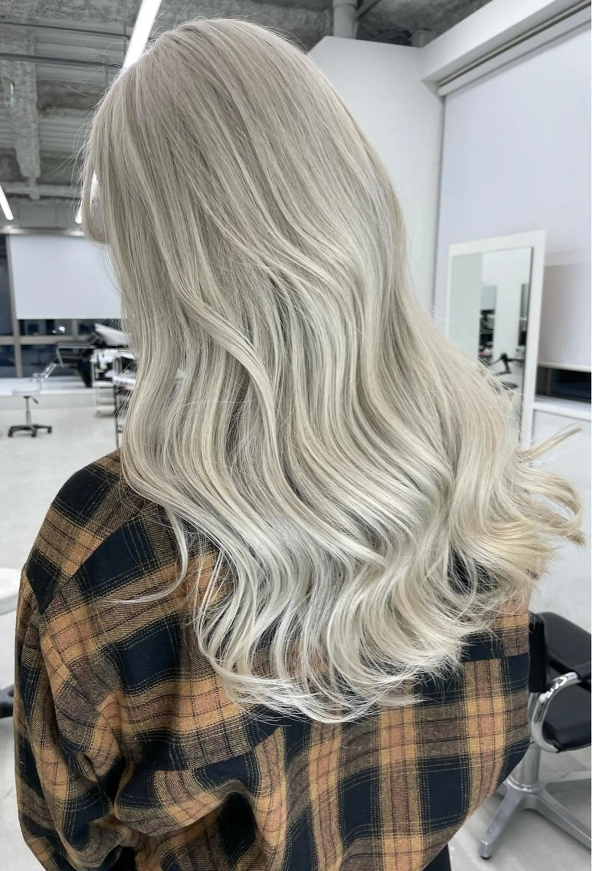 カラー ダブルカラー BLEACHi豊田所属・BLEACHi /noeのヘアスタイル