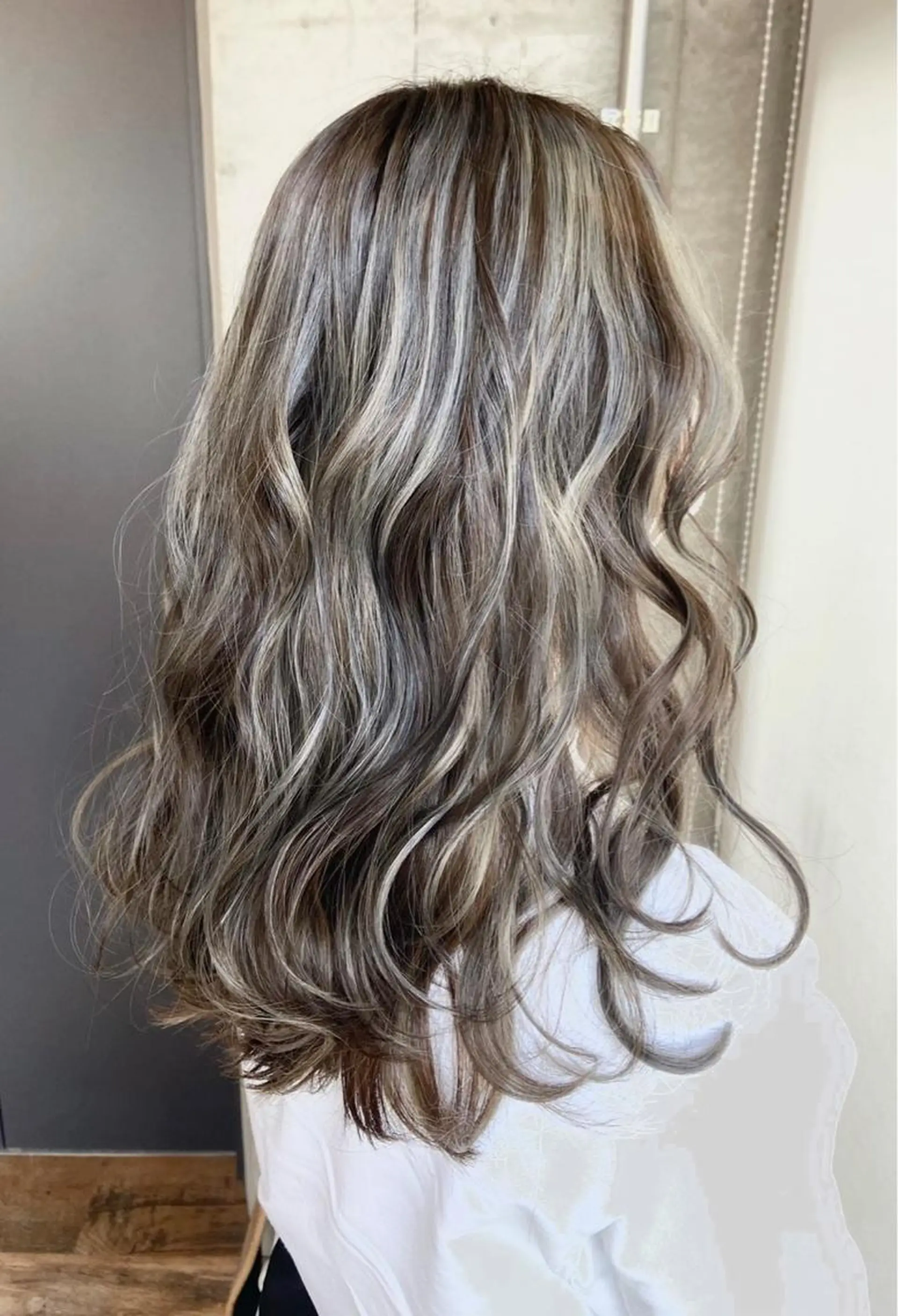 カラー MUSASHI ブリーチカラー◎のヘアスタイル