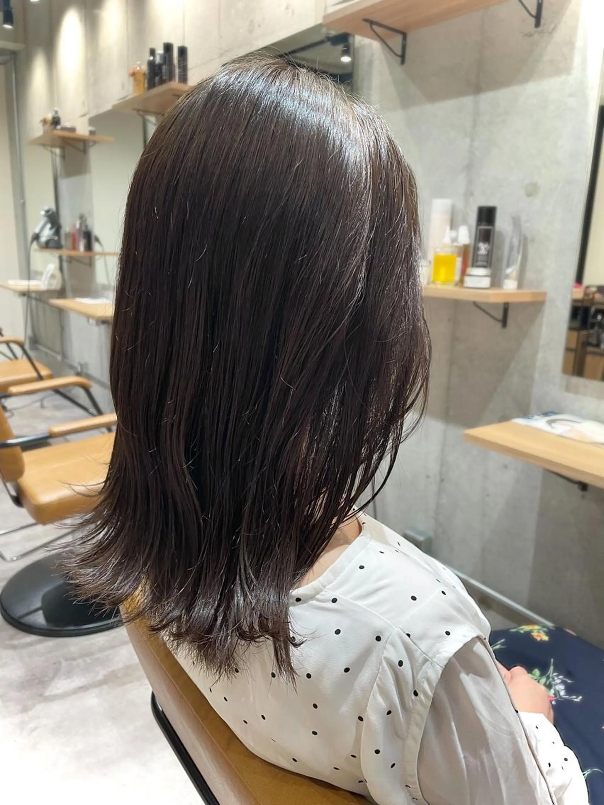 セミロング チョコレートブラウン カット トリートメント 佐藤 蓮のヘアスタイル
