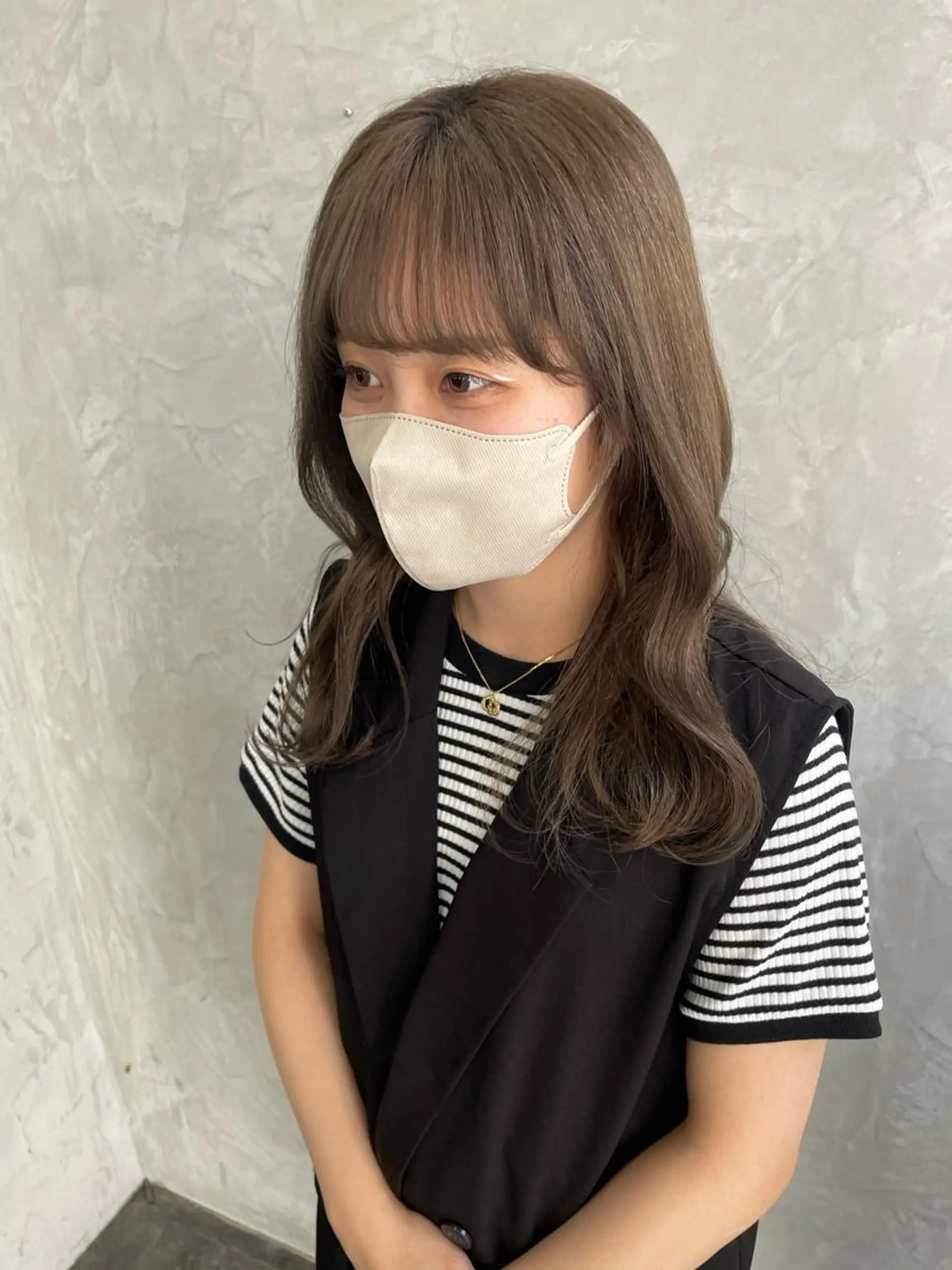 カラー グレージュ MaisonHALU 松浦光咲のヘアスタイル