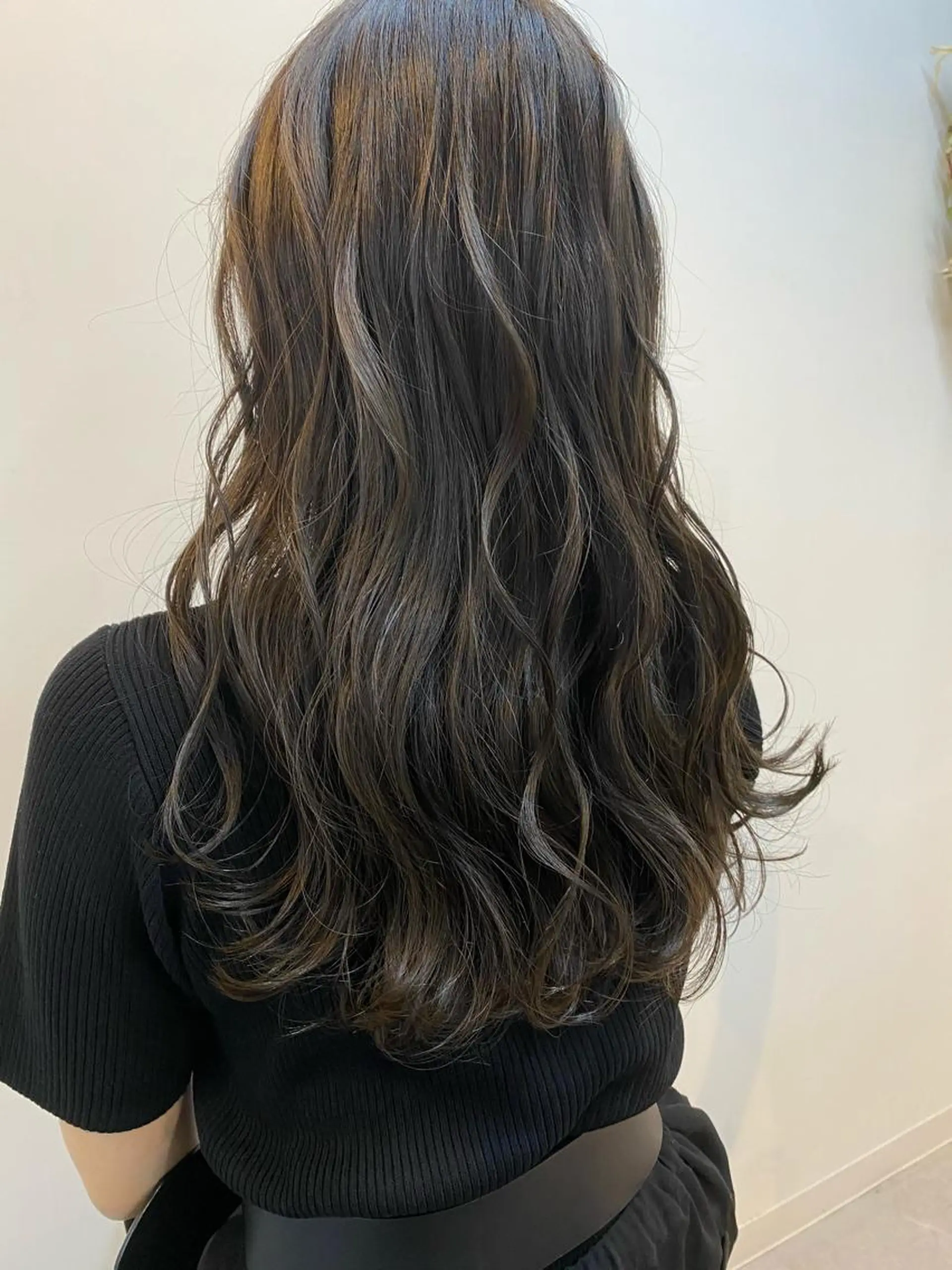 ロング カット ヘアカラー トリートメント 透明感/ツヤ髪/ さら艶/前田祥汰のヘアスタイル