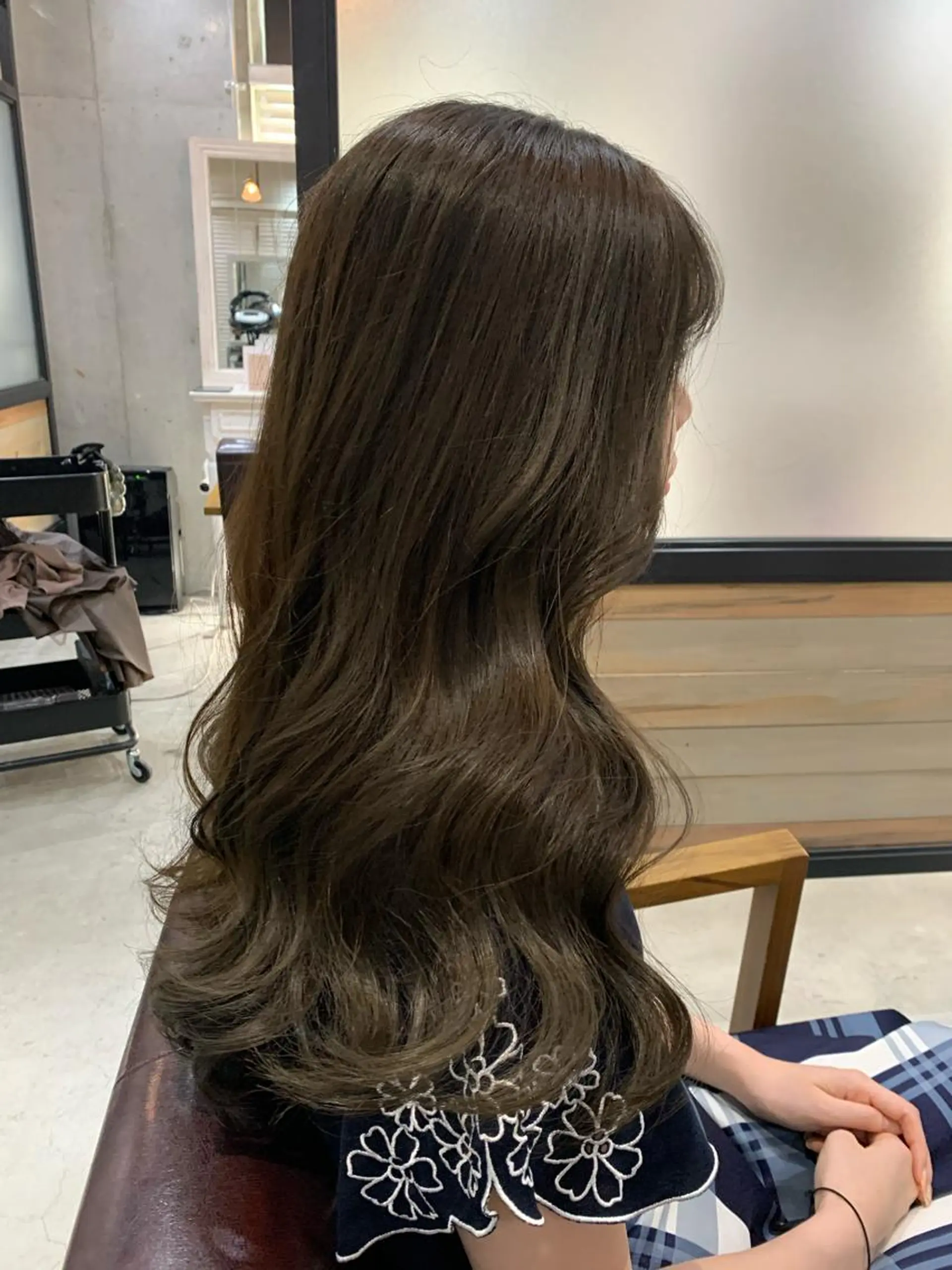 ロング カラー ヘアアレンジ イルミナカラー カット ヘアカラー トリートメント kei/透明感カラー /ベージュ/髪質改善のヘアスタイル
