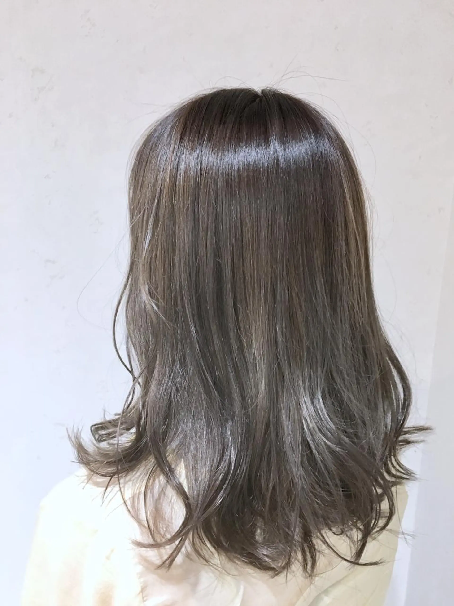 ロング カラー グレージュ ヘアカラー タワラ　ソウタ Directorのヘアスタイル