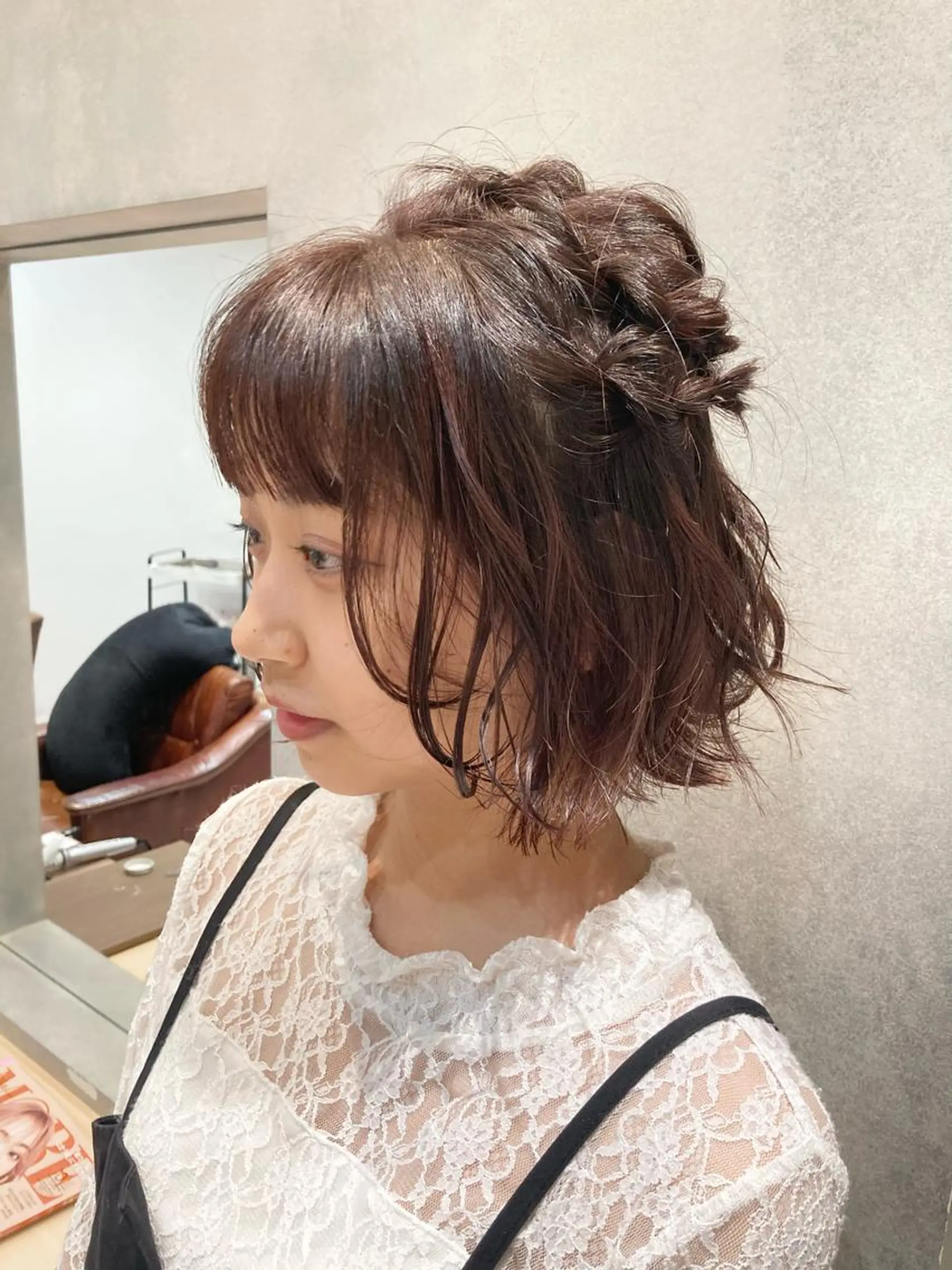 ショート ヘアアレンジ ハーフアップ octo所属・梅澤 杏菜のヘアスタイル