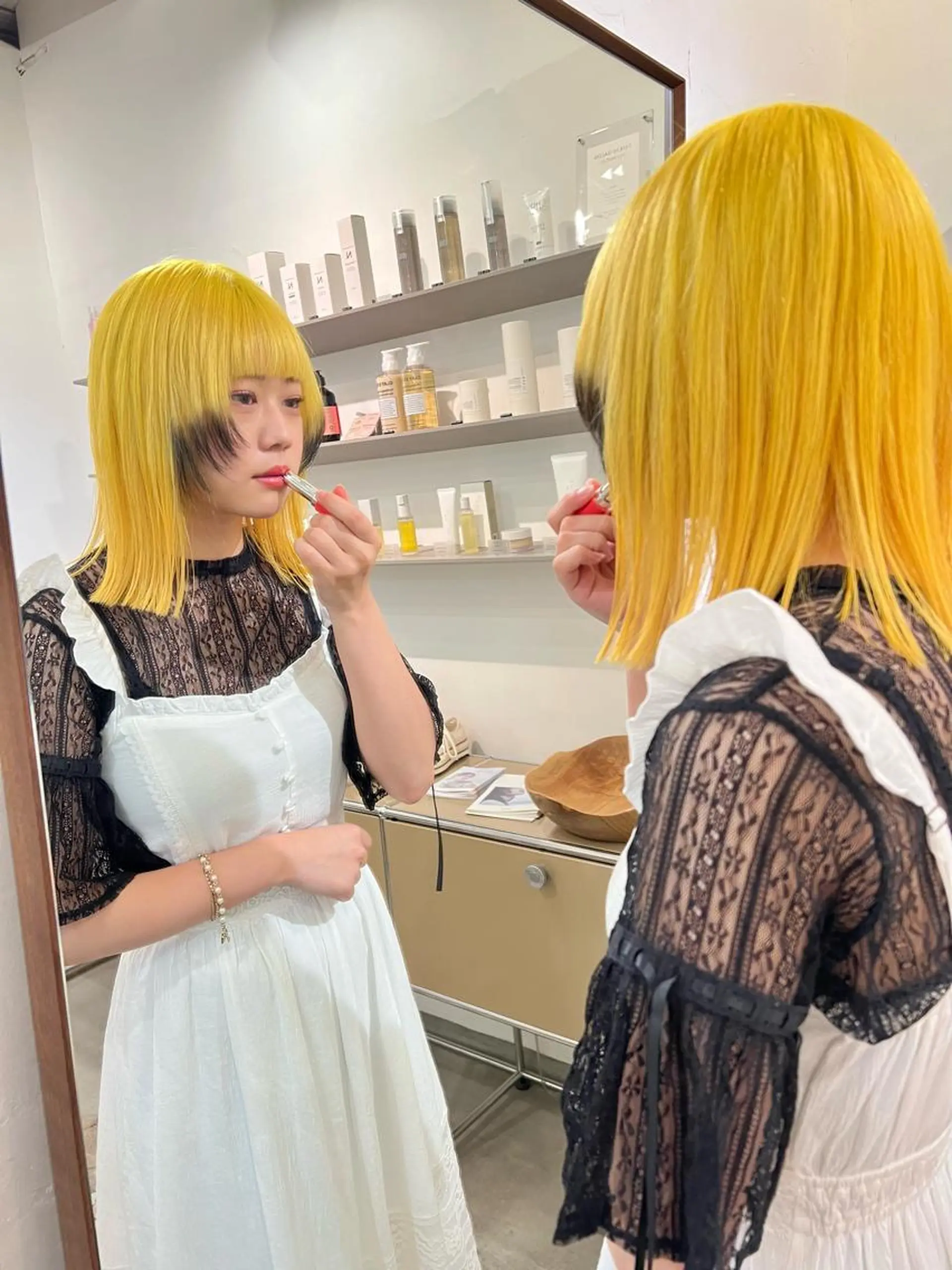 ミディアム カラー ブリーチカラーが人気 onnuのヘアスタイル