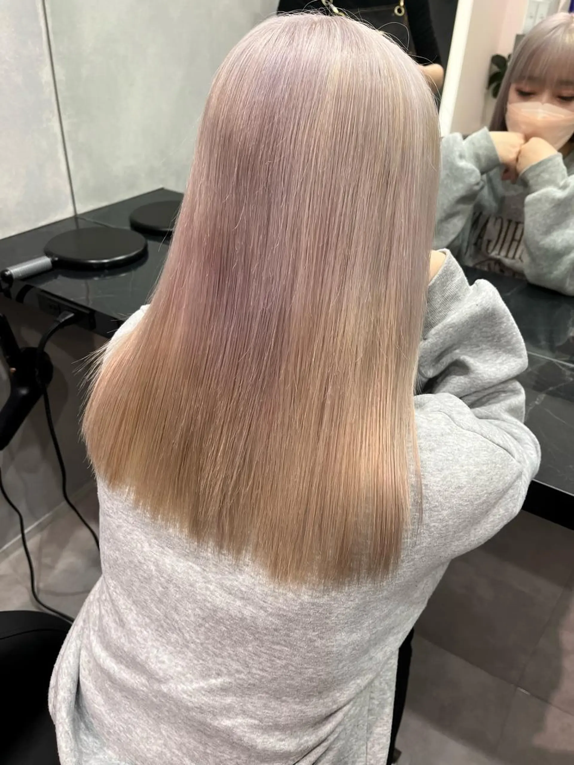 セミロング カラー ヘアカラー LUANA/千種 さなのヘアスタイル