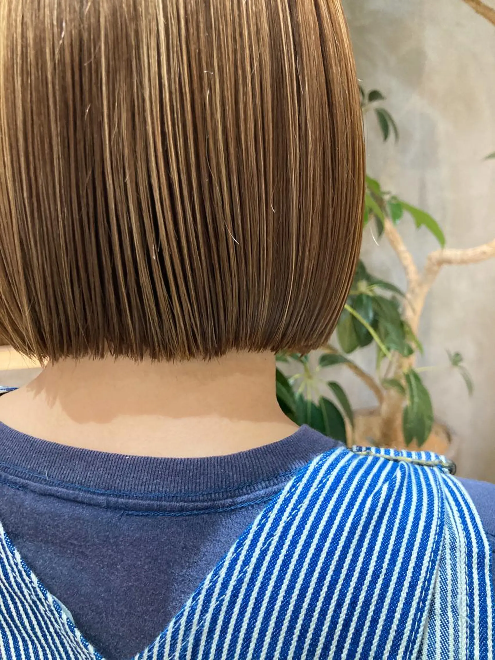 ショート 切りっぱなしボブ ボブ 波巻きスパイラルパー マ/シャドウパーマ駿のヘアスタイル