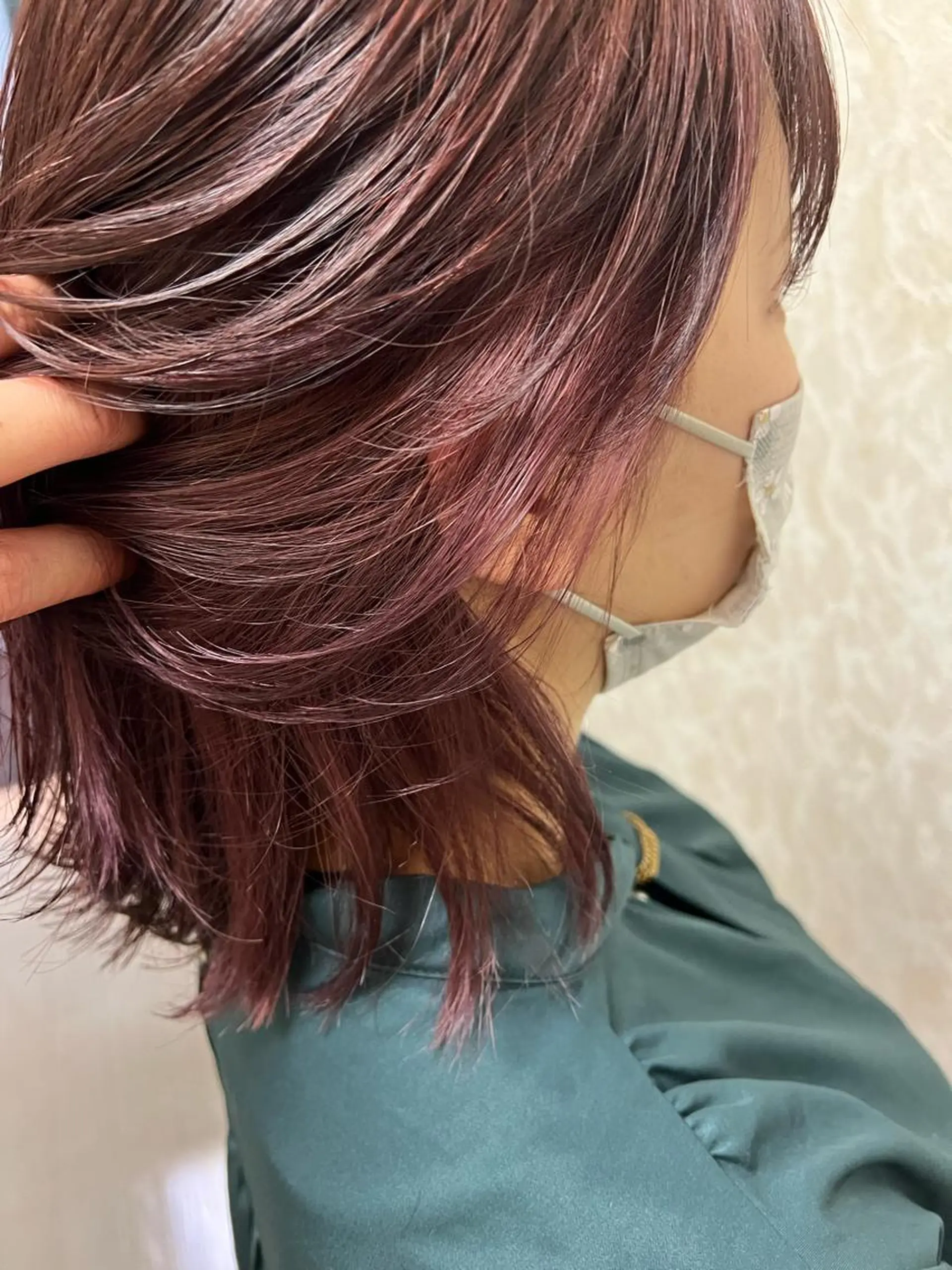 ショート カラー ブリーチ 透明感カラー インナーカラー ピンクカラー レッドカラー カット ヘアカラー トリートメント ブリーチ/髪質改善/ レイヤー/YUTO‎のヘアスタイル
