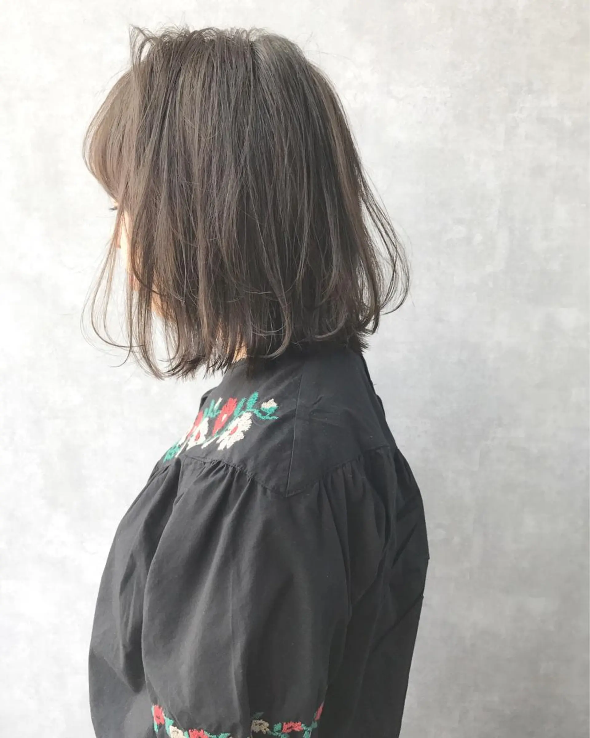 ショート カラー ハイライトカラー ハイライト TOMOYAレイヤー ブリーチ縮毛矯正のヘアスタイル