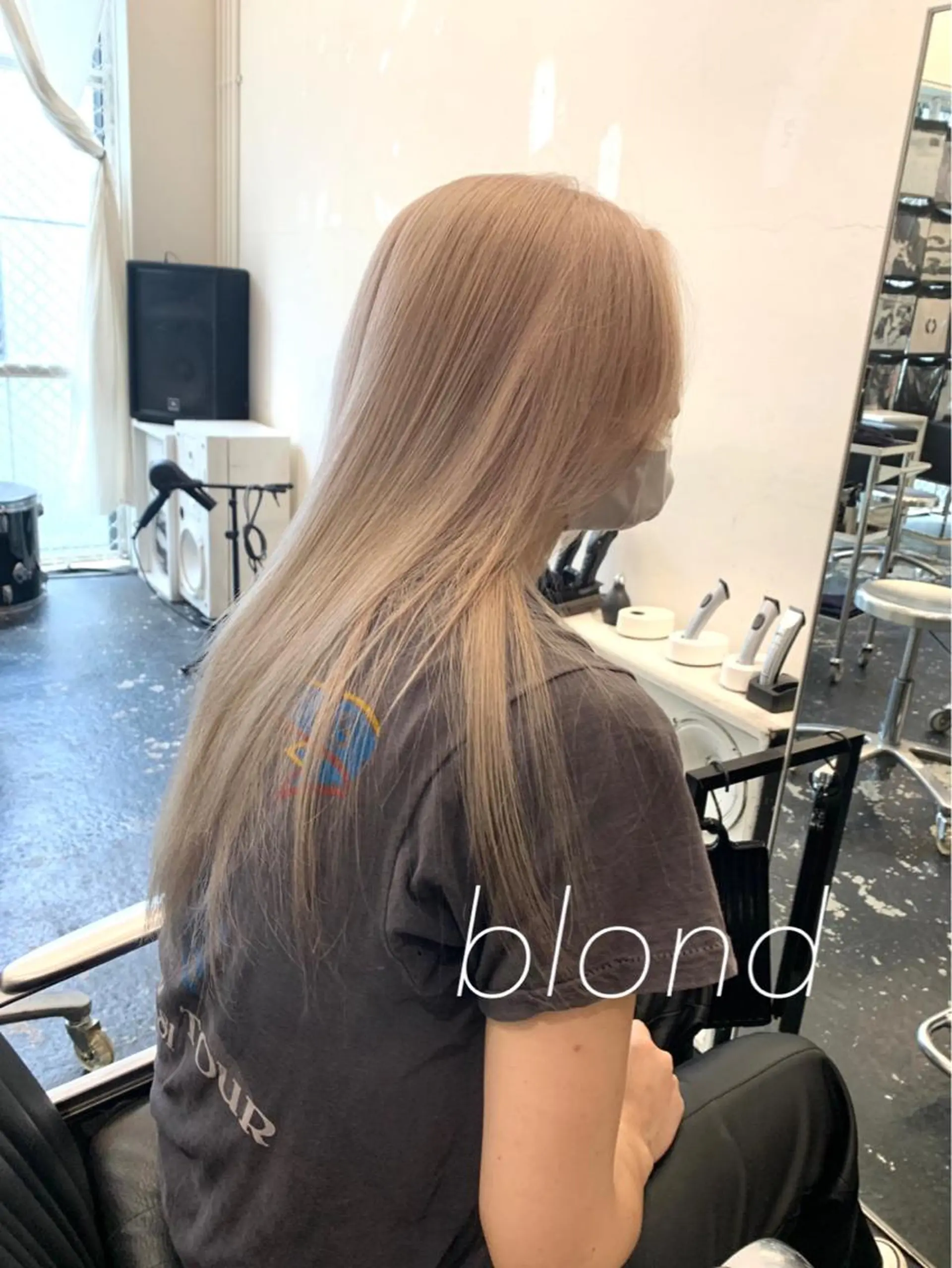 ロング カラー ブリーチ ブロンド ホワイトブロンド ヘアカラー トリートメント レイヤーカット/艶髪 ✨💭KIRARIのヘアスタイル