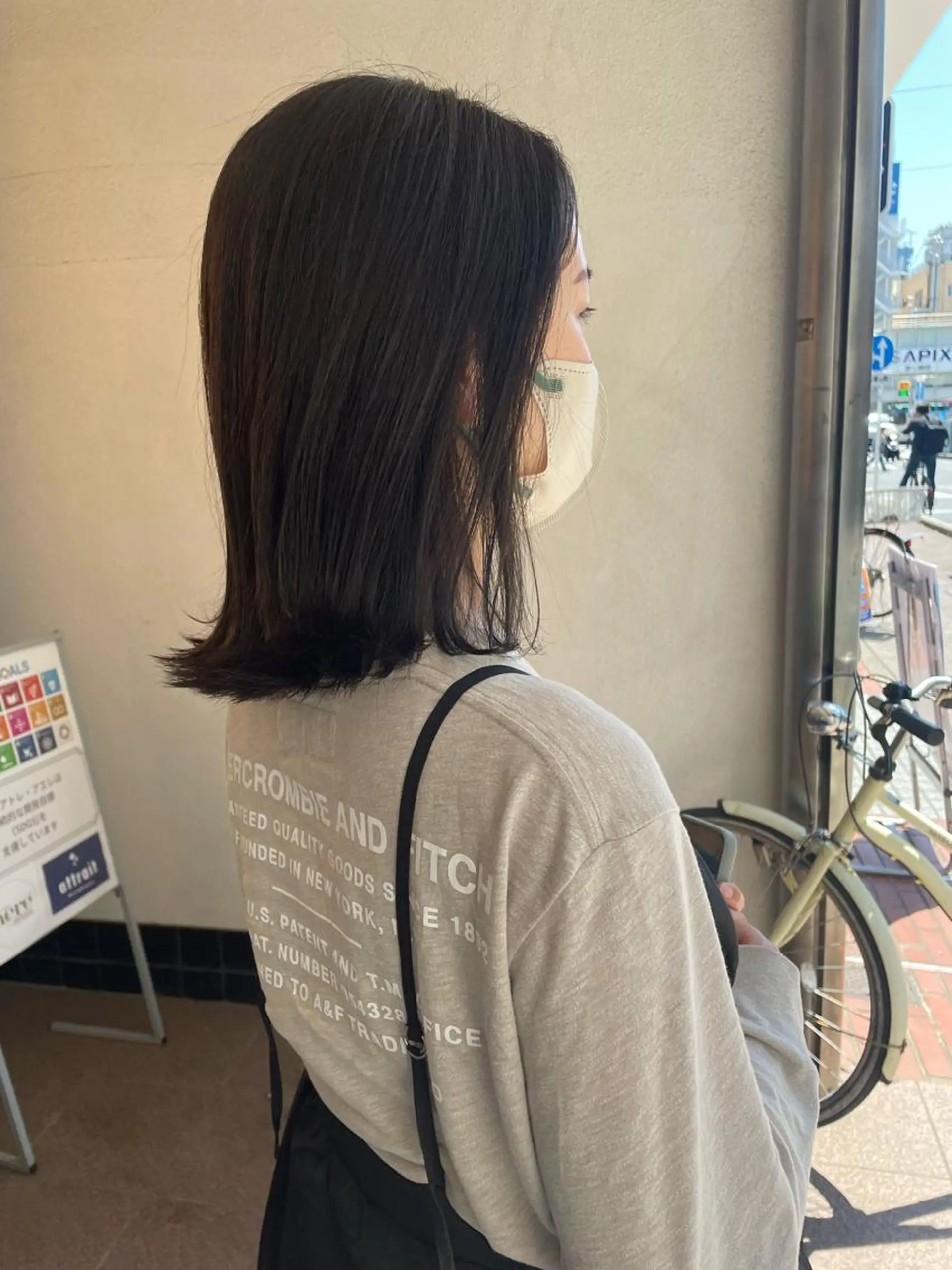 ミディアム 切りっぱなしボブ ボブ カット ヘアカラー トリートメント ハッシュカット/ボブ /レイヤー/彩奈のヘアスタイル