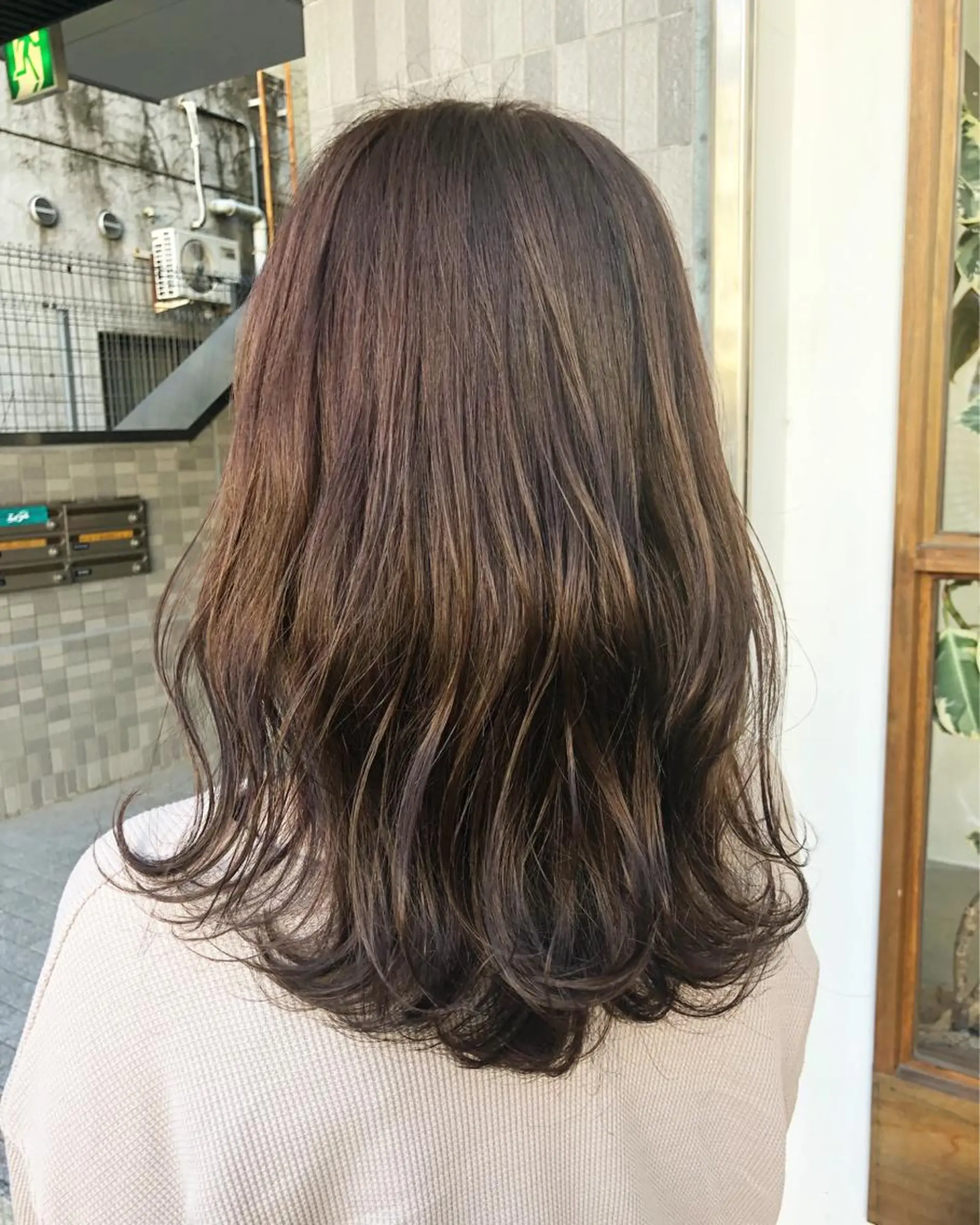 セミロング カラー パーマ クロスパーマ× 透明感カラー✂︎のヘアスタイル