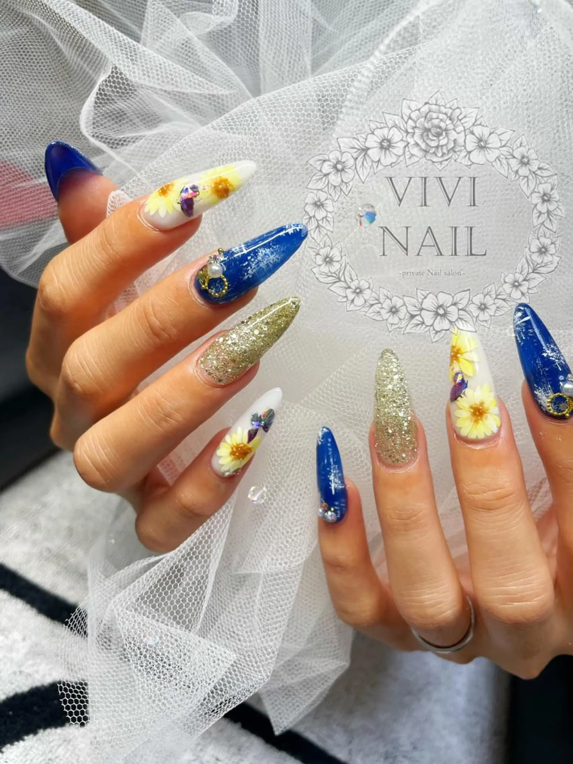 ロング ネイル ハンドネイル ViVi Nailのネイルデザイン