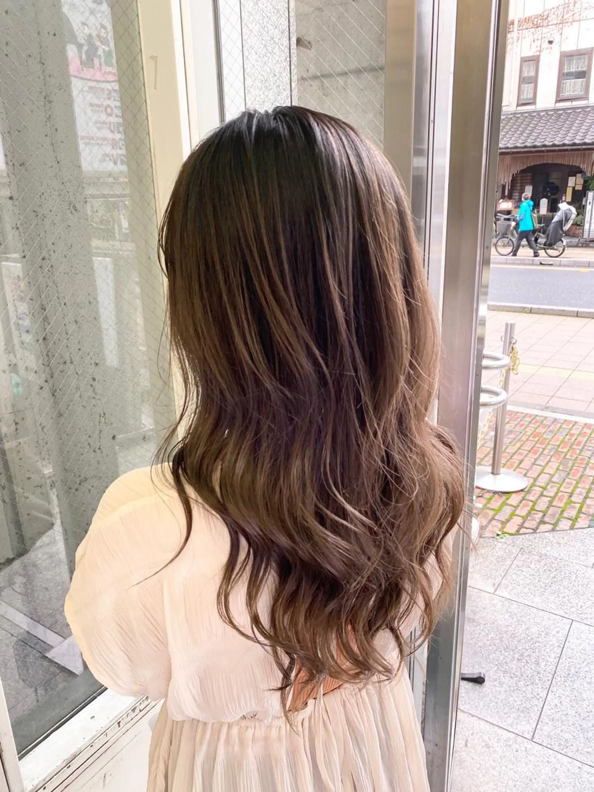 セミロング レイヤーカット 片桐 大介のヘアスタイル