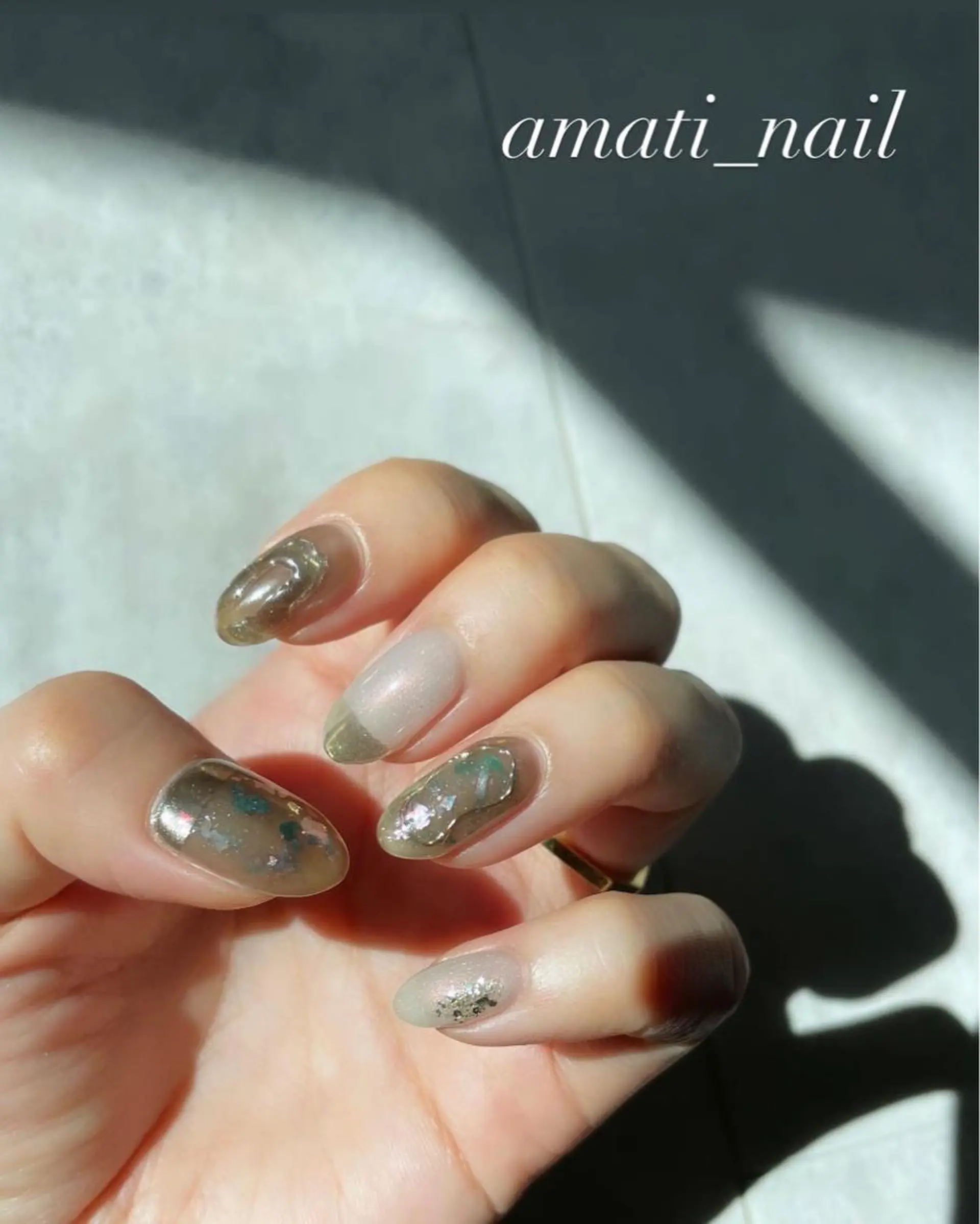 ネイル マグネットネイル ミラーネイル ニュアンスネイル ワンカラーネイル 春ネイル ハンドネイル amati_nail TAKAKOのネイルデザイン