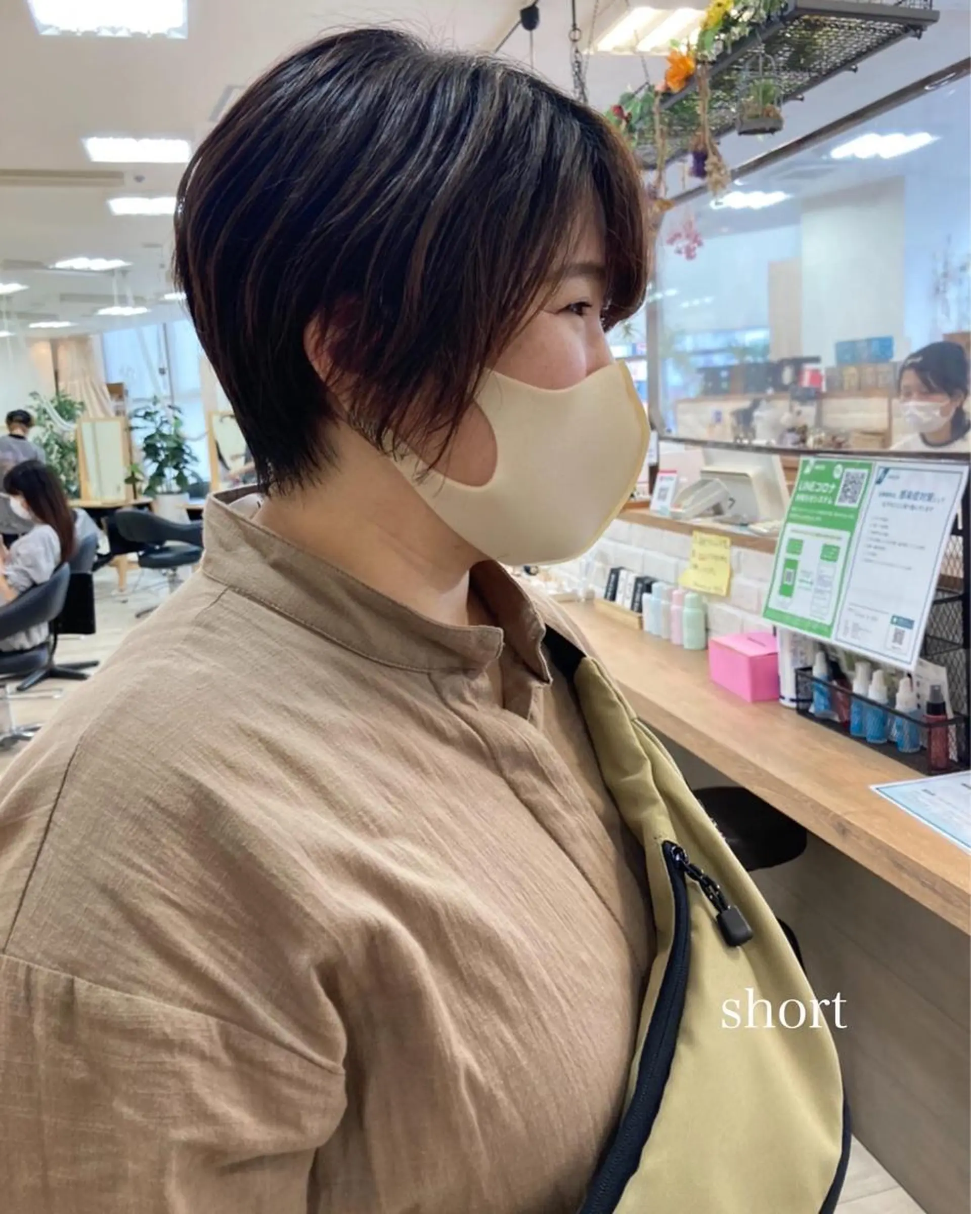 ショート 切りっぱなしボブ ショートボブ ハンサムショート 丸みショート ボブ カット トリートメント 朝がちょっと楽しくな るshort･bobのヘアスタイル