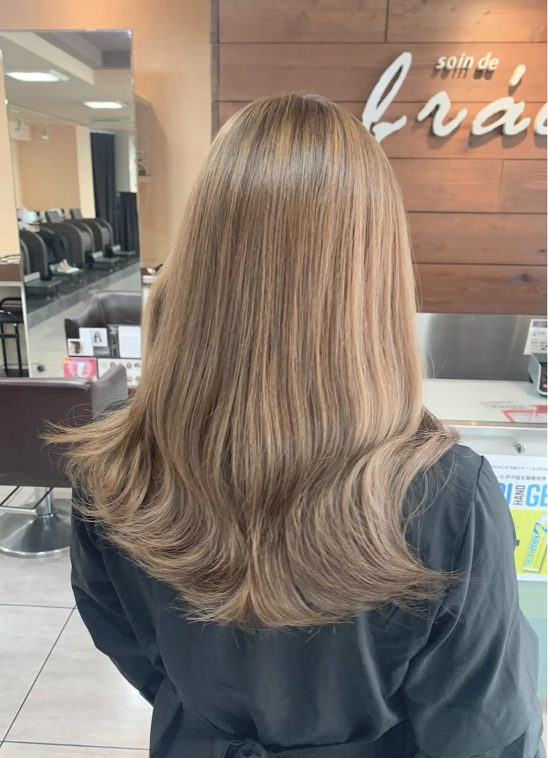 ミディアム ハイライト ヘアカラー 🫧艶髪カラー🫧 森本くるみのヘアスタイル