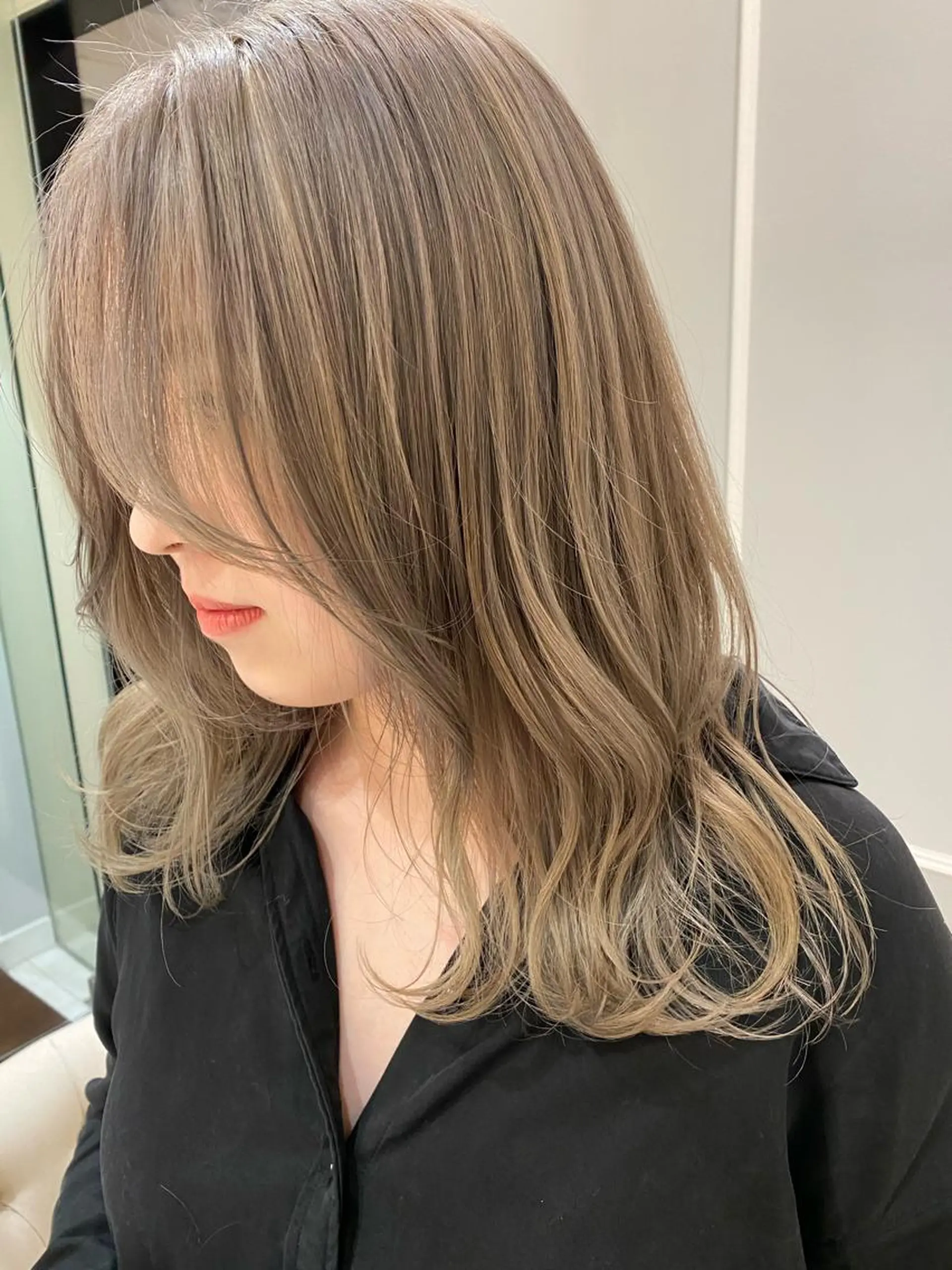 ロング カラー ハイトーンカラー ヘアカラー トリートメント 韓国ヘア🇰🇷 トヨキトキコのヘアスタイル