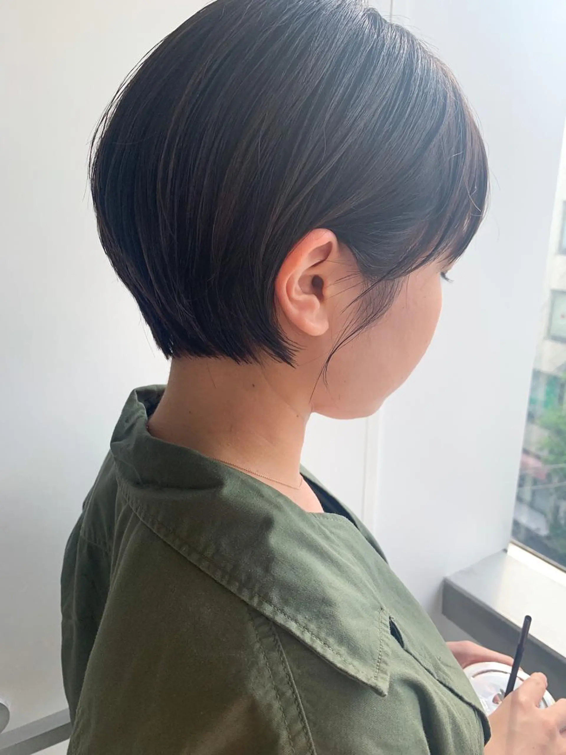 ショート nuu所属・💜ショート💜 ウルフ、ボブ二色亜美のヘアスタイル