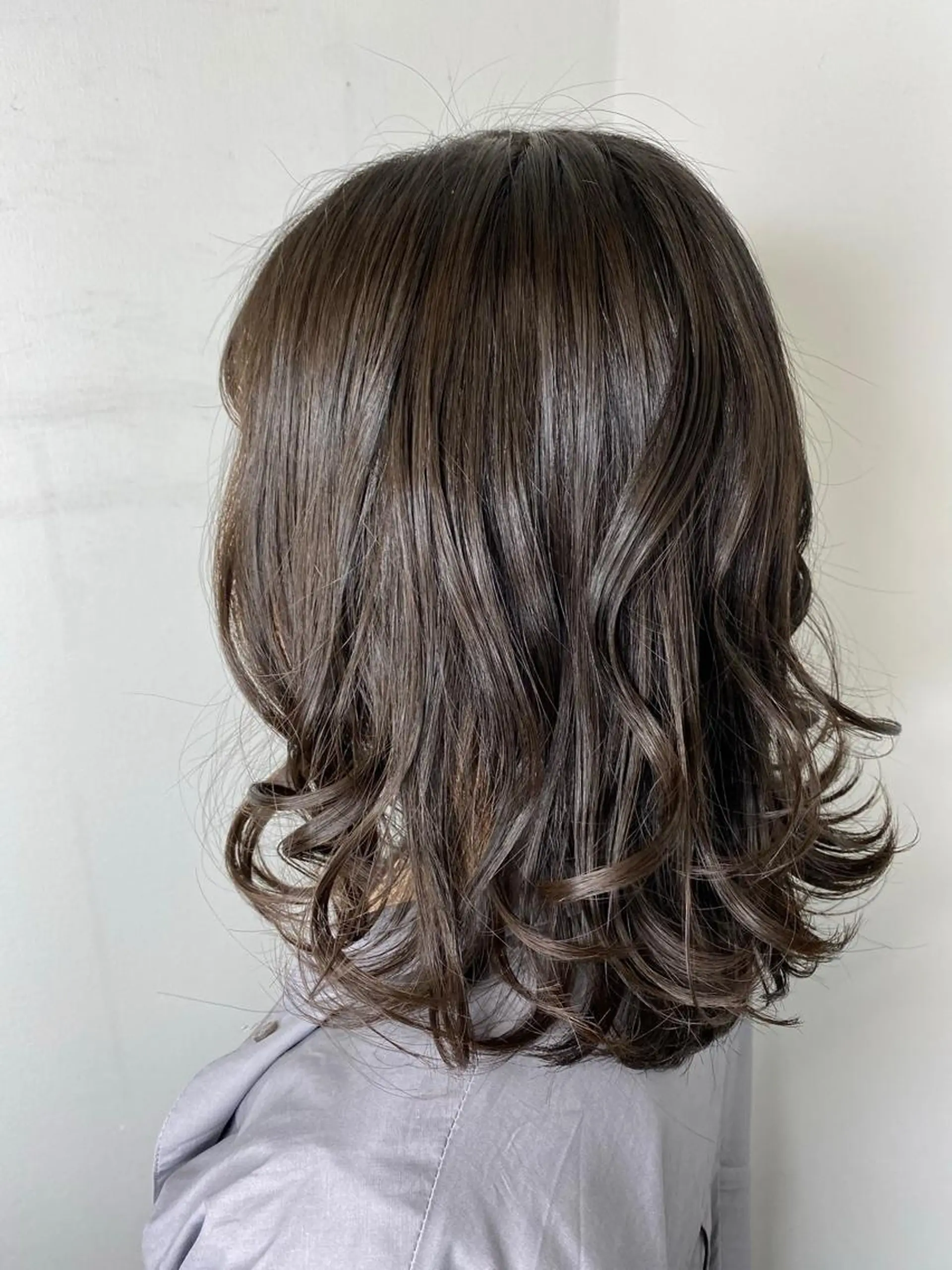 ミディアム ELEN 新百合ヶ丘のヘアスタイル