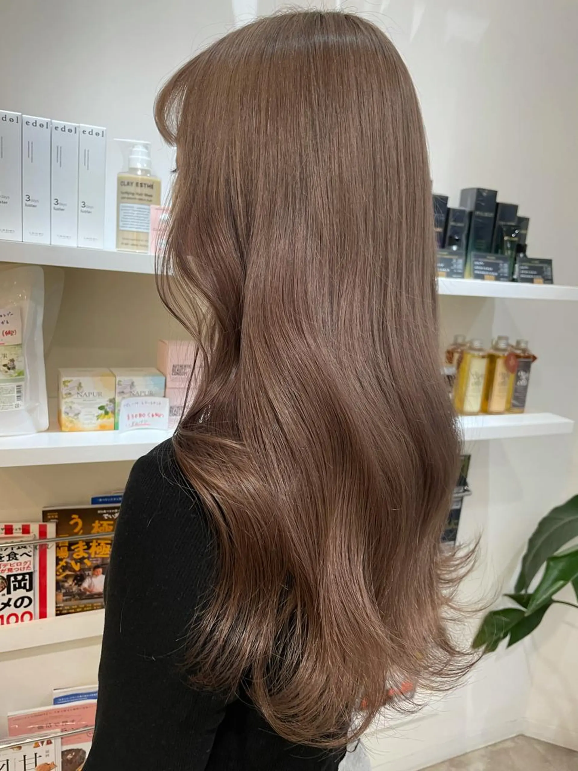 ロング カラー グレージュ 韓国風カラー 韓国風ヘア Rina  のヘアスタイル