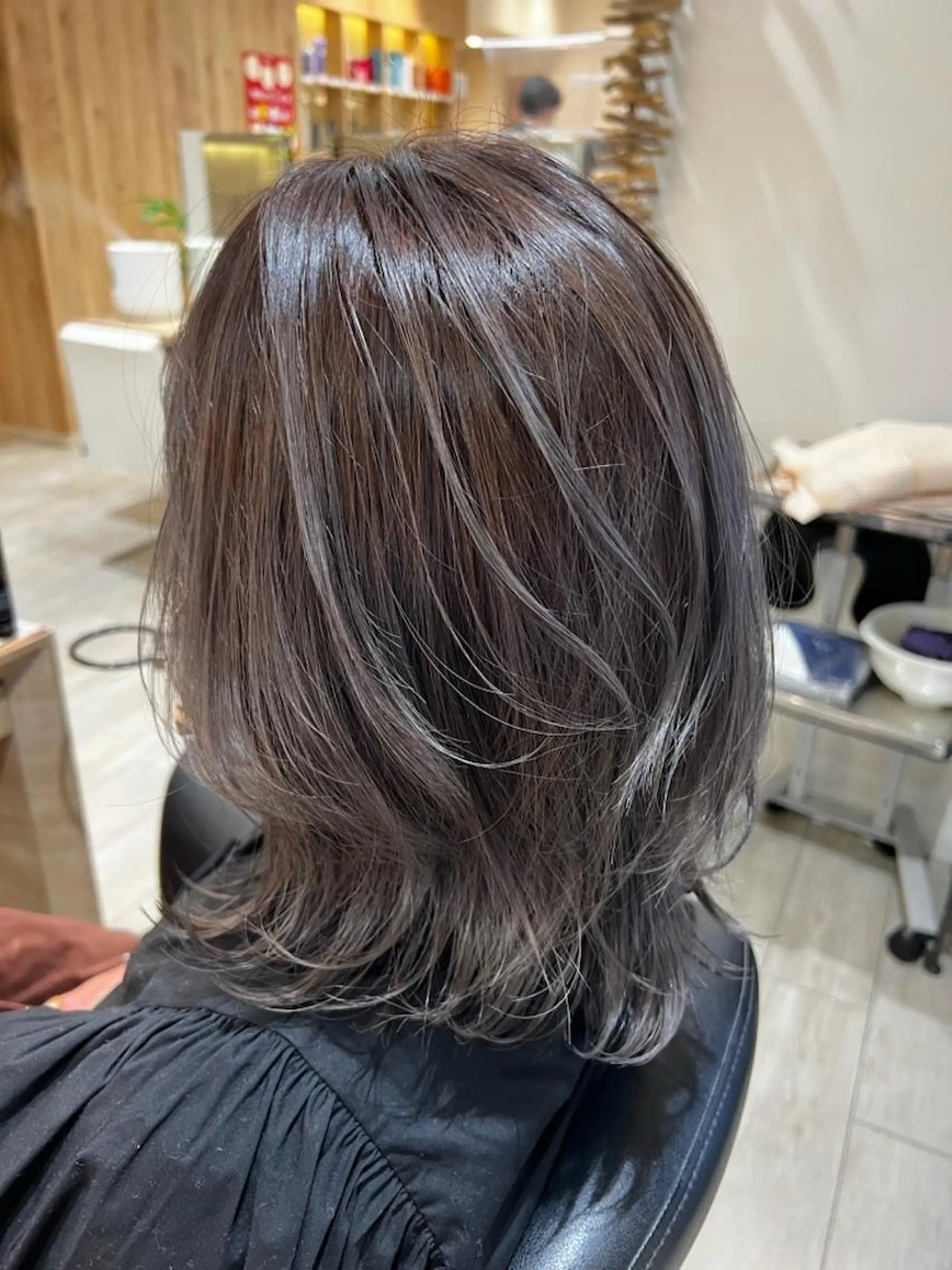 ミディアム カラー ハイライトカラー イルミナカラー ハイライト ハイライト/髪質改善 ✂️十河祐輝のヘアスタイル