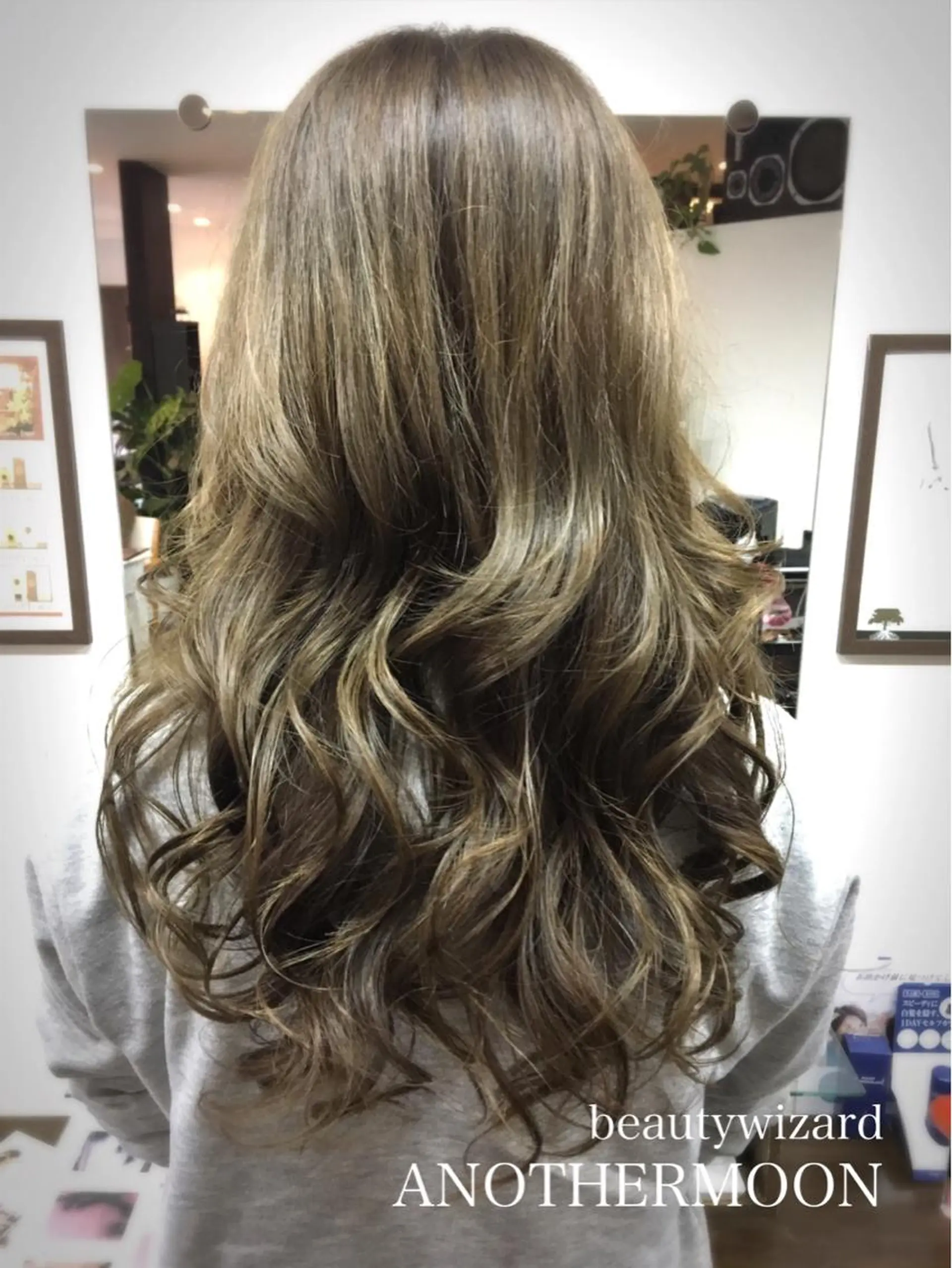 ロング カラー アッシュ ハイライトカラー ハイライト カット ヘアカラー トリートメント 大島 智志のヘアスタイル