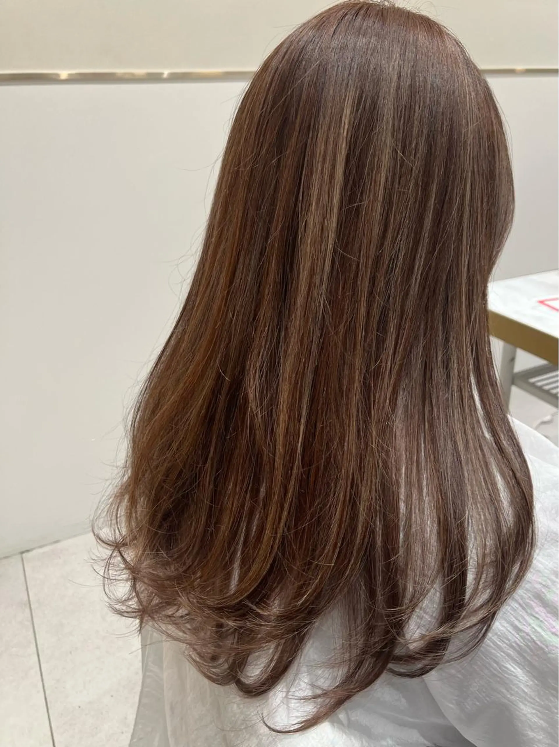 ロング 透明感カラー/レイヤ ーhinata.のヘアスタイル