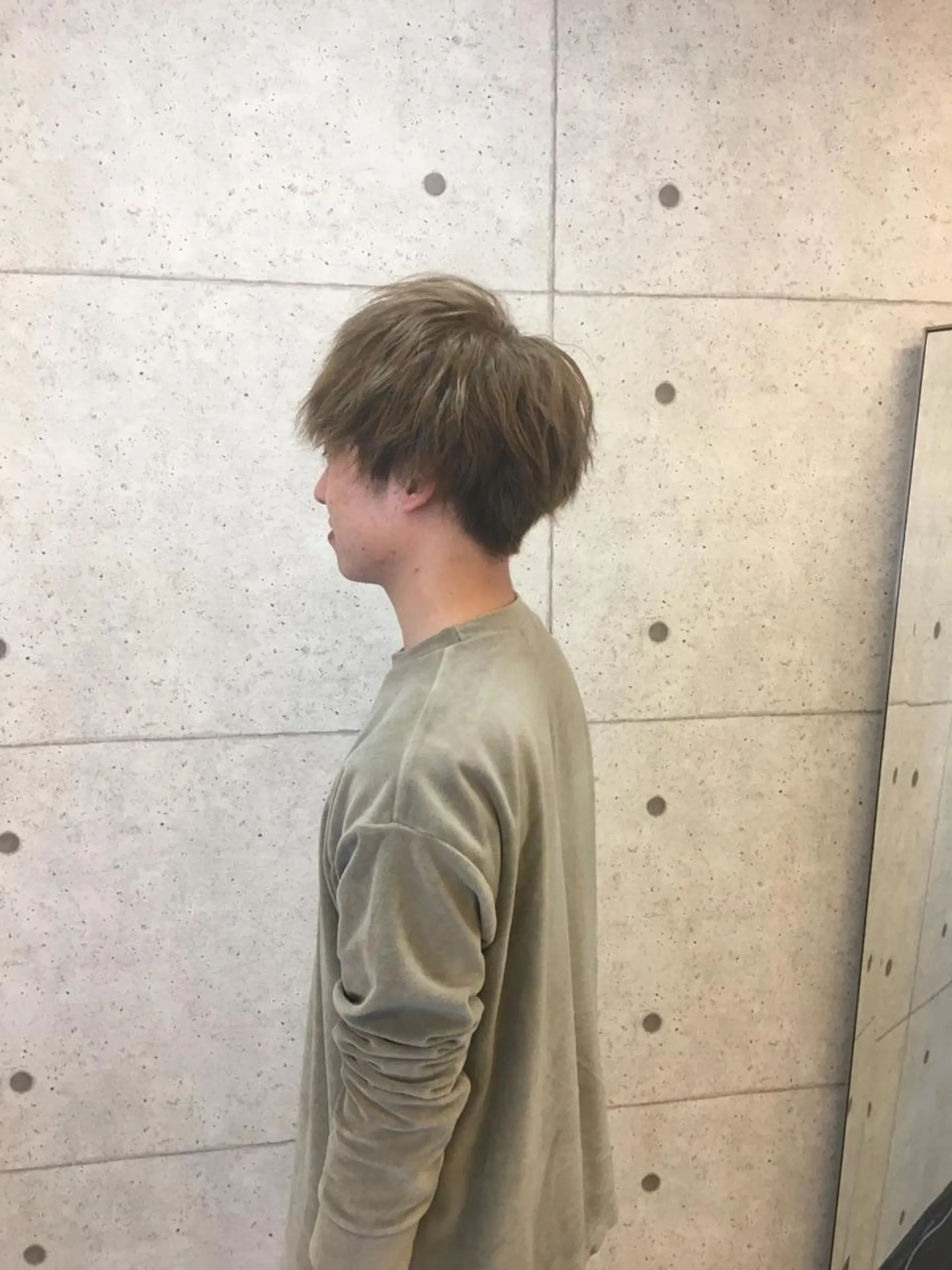 カラー メンズ ベージュカラー HAIR MAKE EARTH所属・平田 晃誠のヘアスタイル