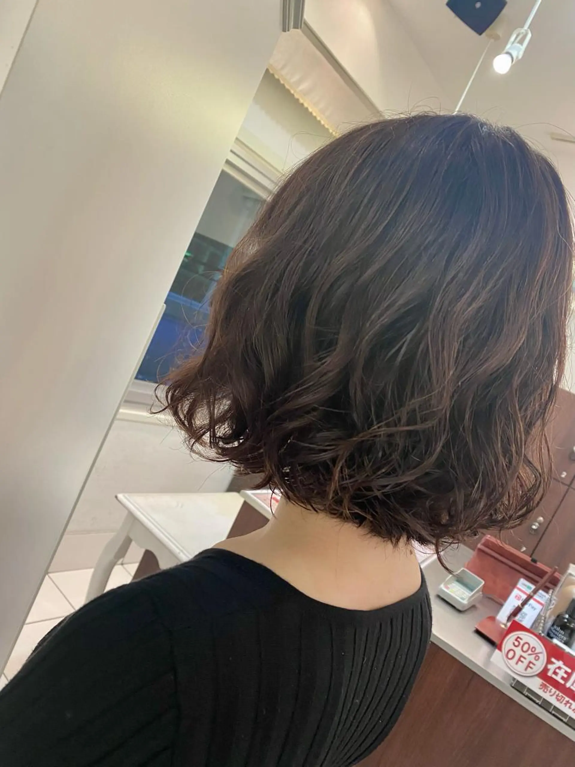 ミディアム パーマ ミディアムパーマ ✨くびれスタイル✨️ 戸嶋穂乃香のヘアスタイル