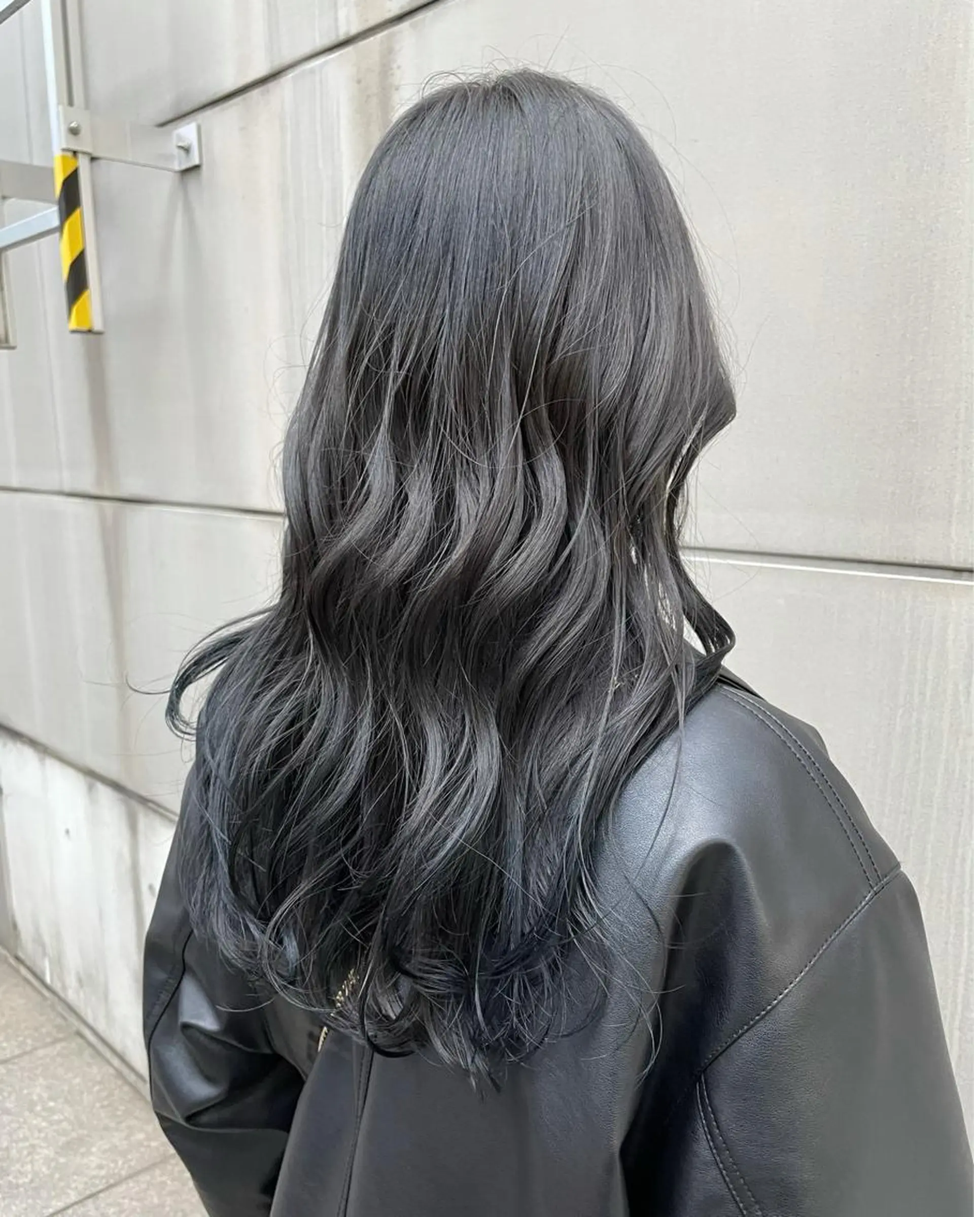 ロング カラー レイヤーカット 岩谷流星のヘアスタイル
