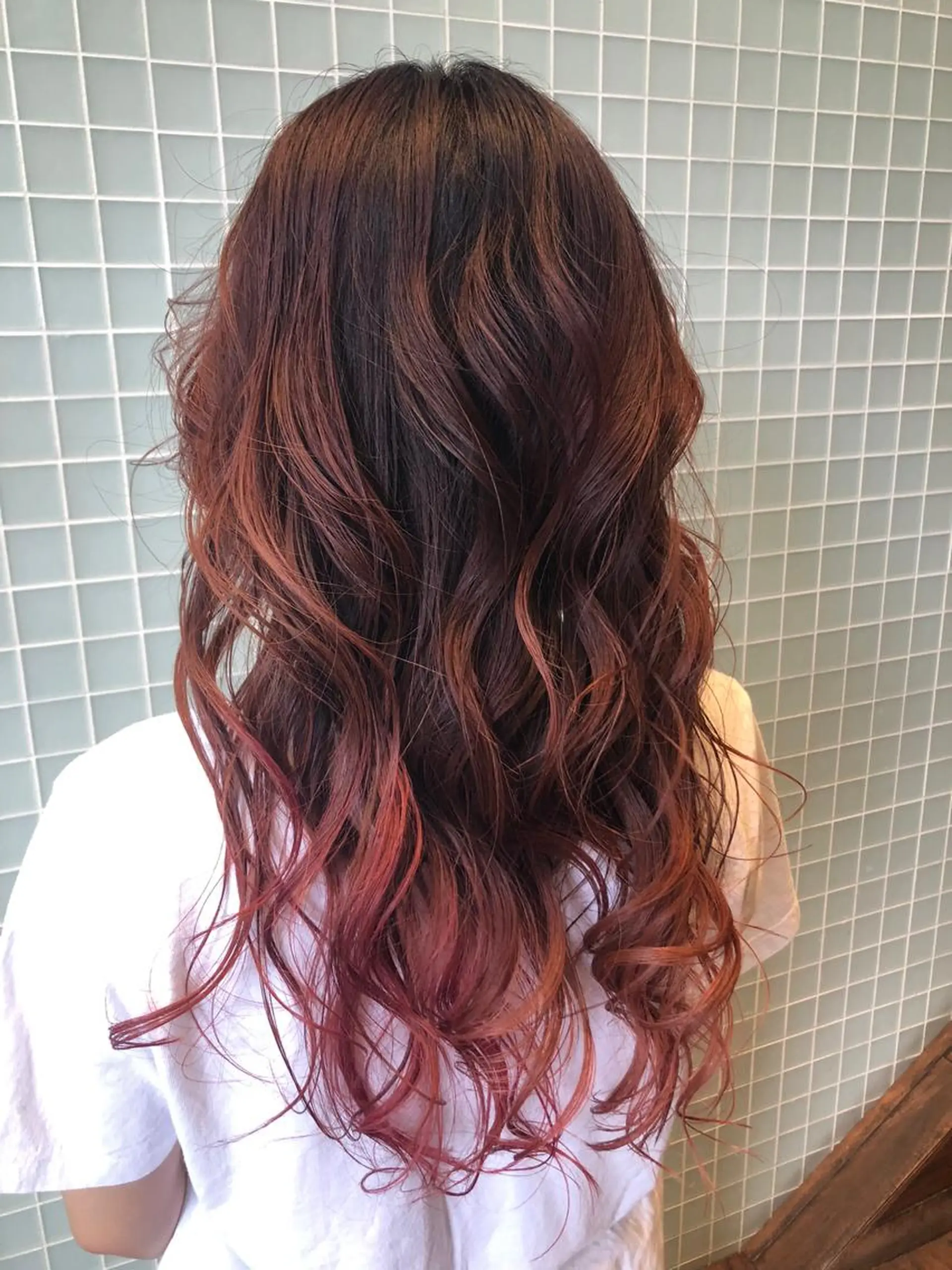 ロング カラー グラデーションカラー ピンクカラー 佐伯 凌太郎のヘアスタイル