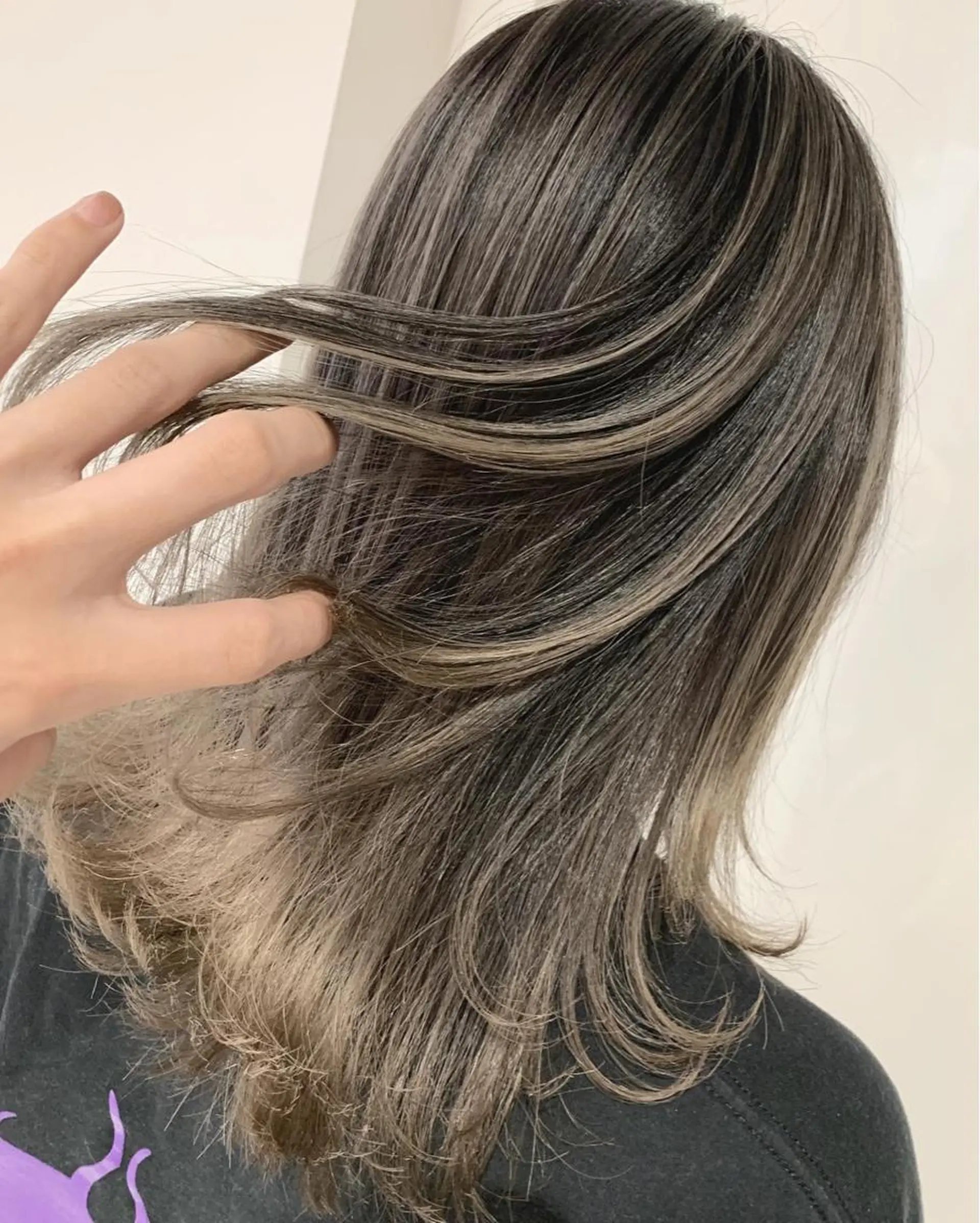 セミロング カラー ヘアアレンジ 髪質改善land千葉所属・阿部 圭悟のヘアスタイル