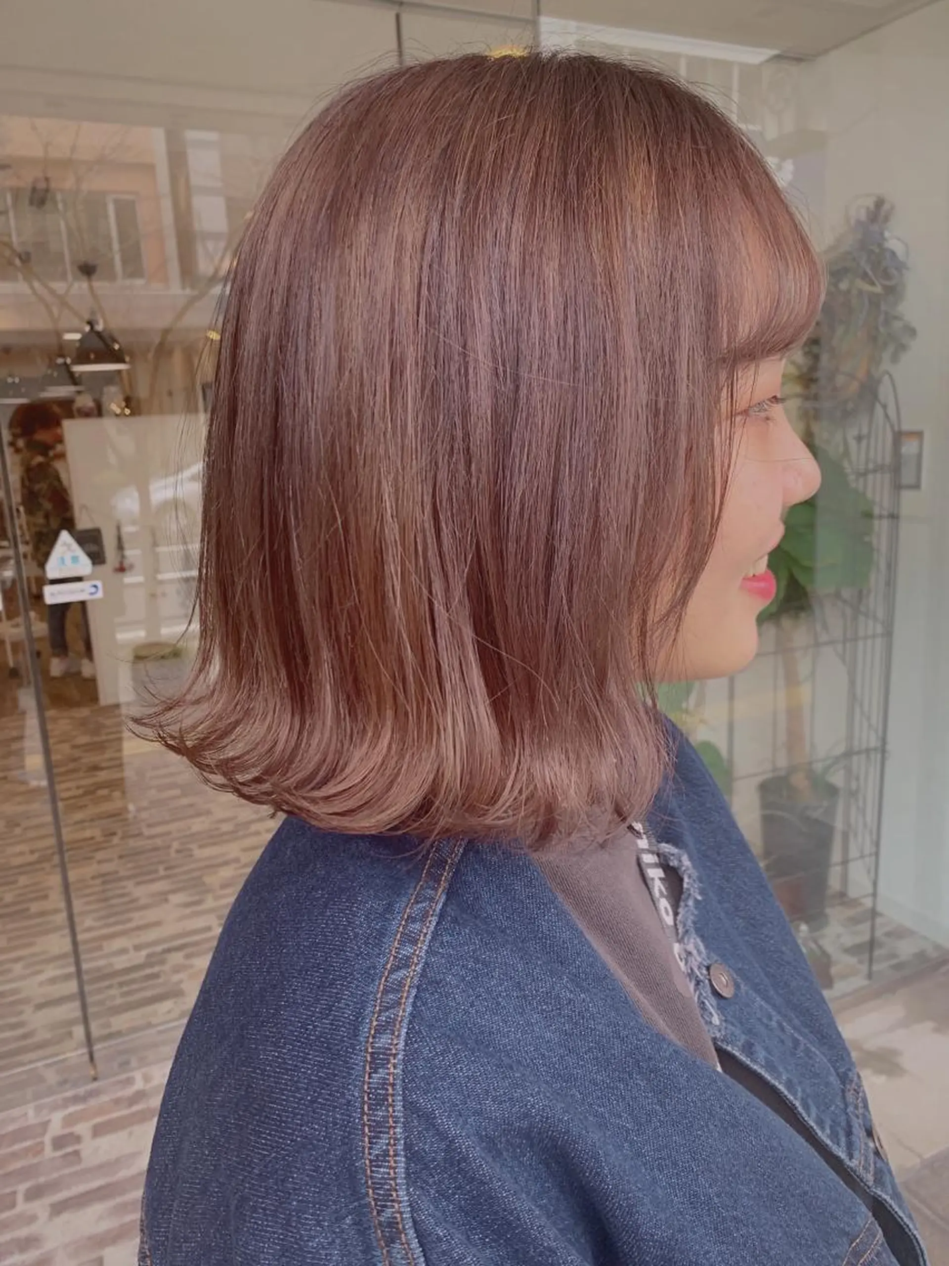 ミディアム カラー ヘアアレンジ アッシュ ミルクティーアッシュ 外ハネヘア ヘアカラー m ā l o.🌷 サカモトマイコのヘアスタイル