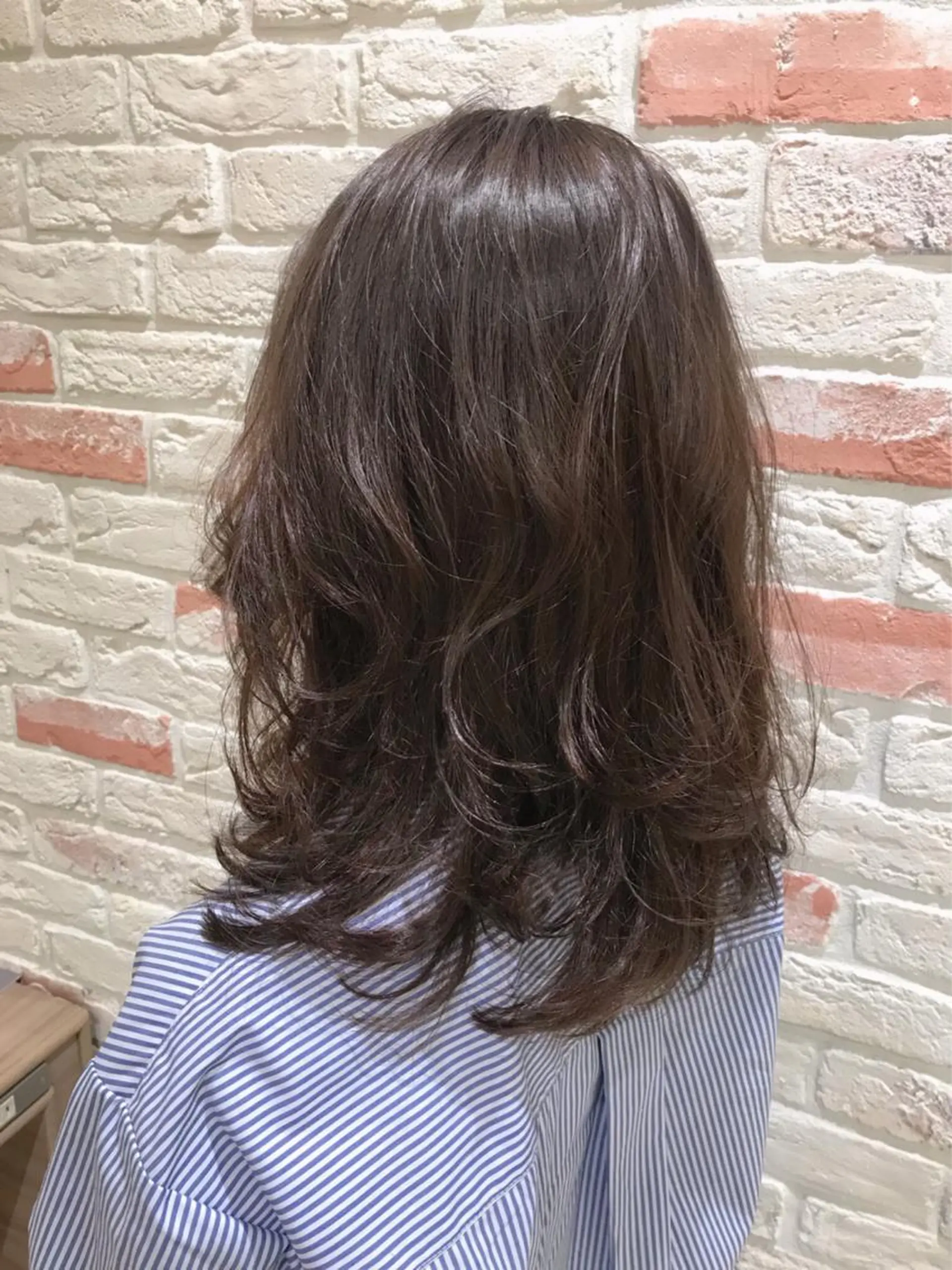 ミディアム カット ヘアカラー 新宿 木下拓哉のヘアスタイル