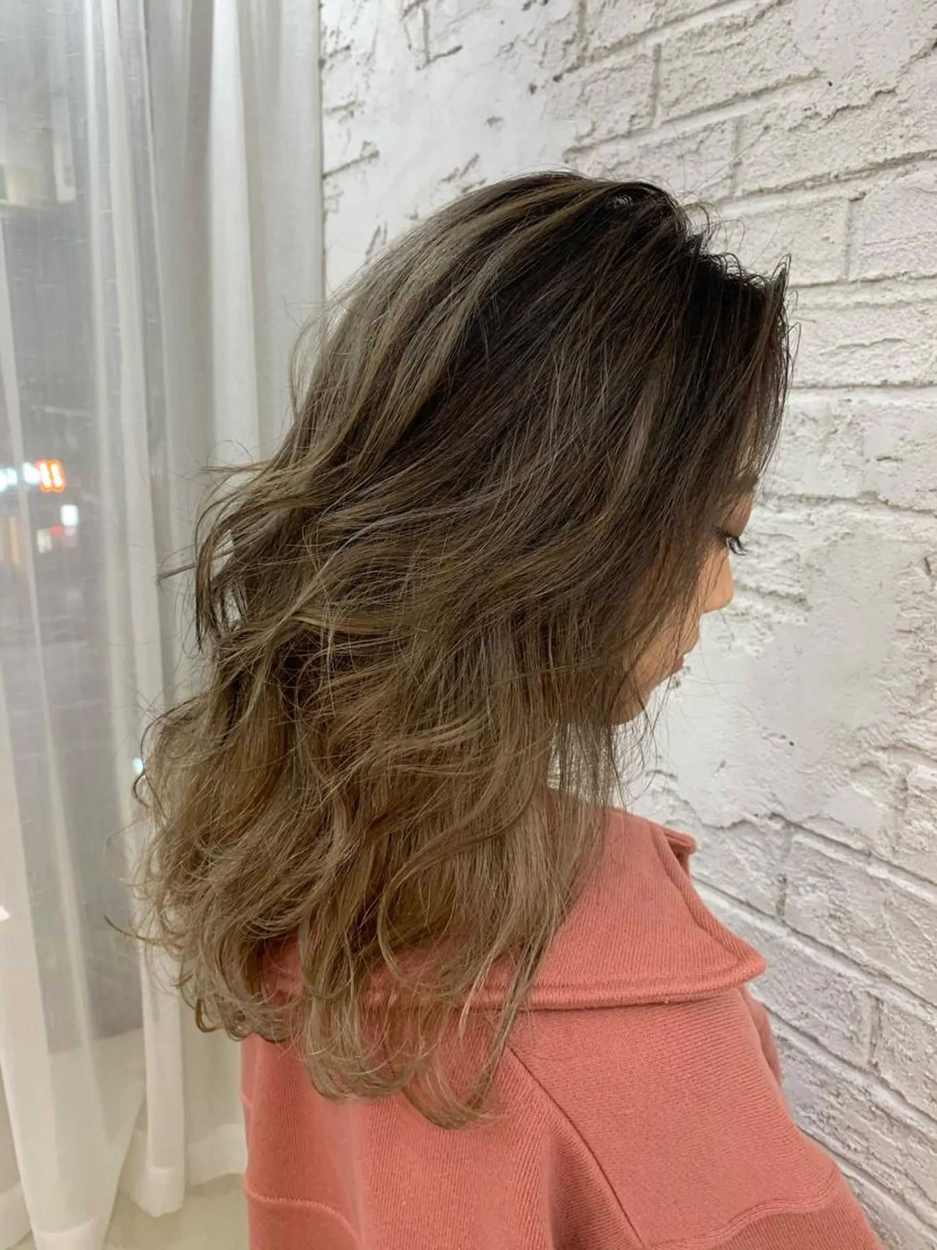 セミロング 外国人風カラー レイヤーカット 🇺🇸ハイライト特 化美容師🇺🇸漆沢のヘアスタイル