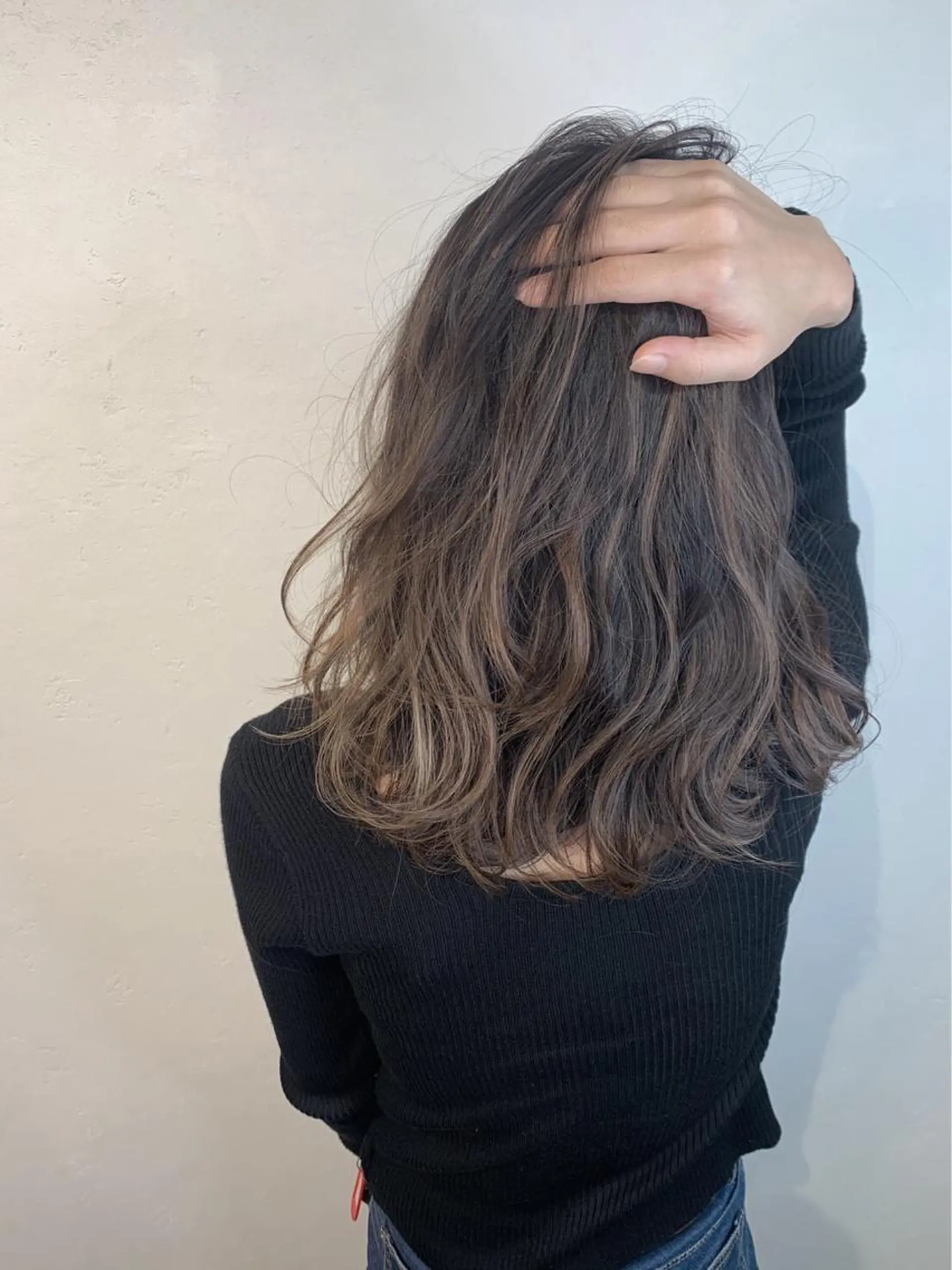 セミロング カラー _WHITE 高槻のヘアスタイル