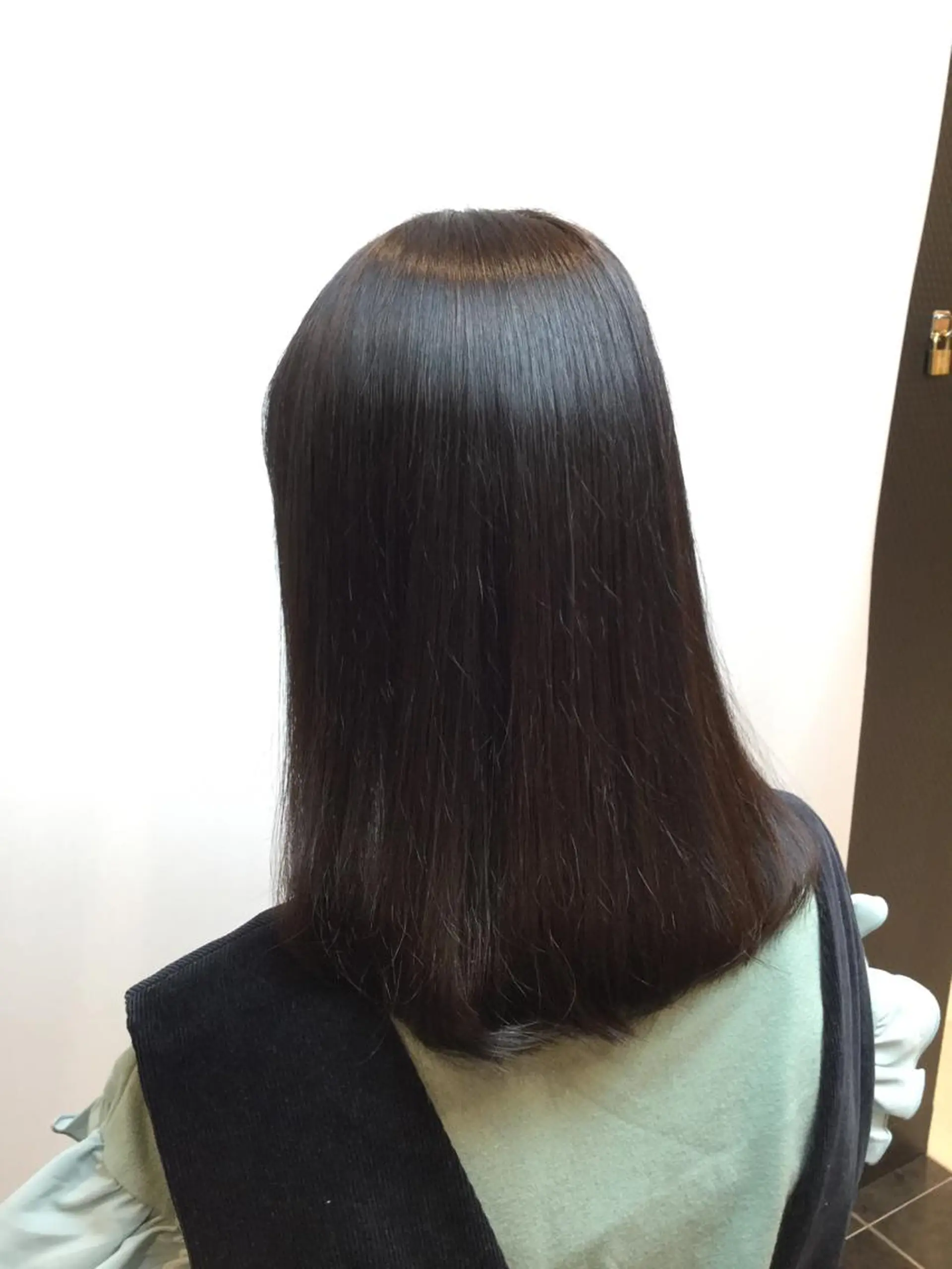 セミロング カラー Annon プライベートサロンのヘアスタイル