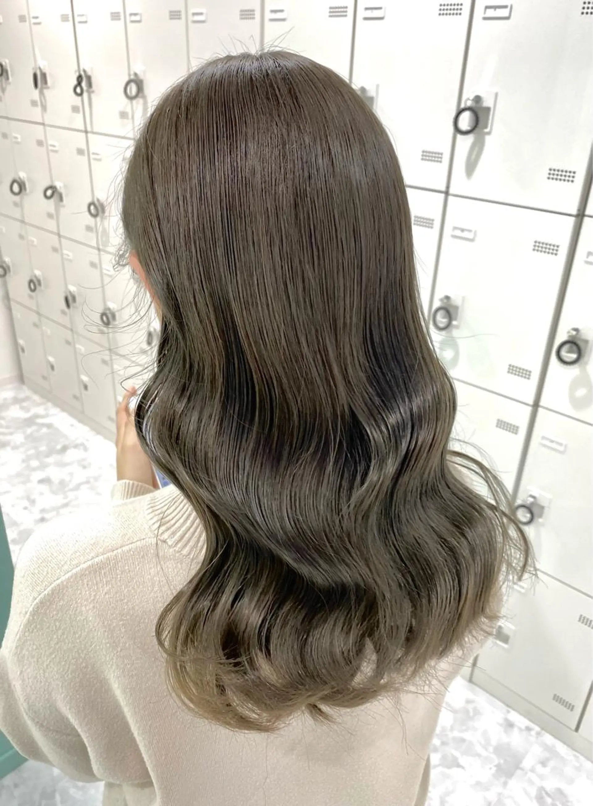 ミディアム カラー カット ヘアカラー トリートメント ヘアセット 柔らかbeige モトキのヘアスタイル