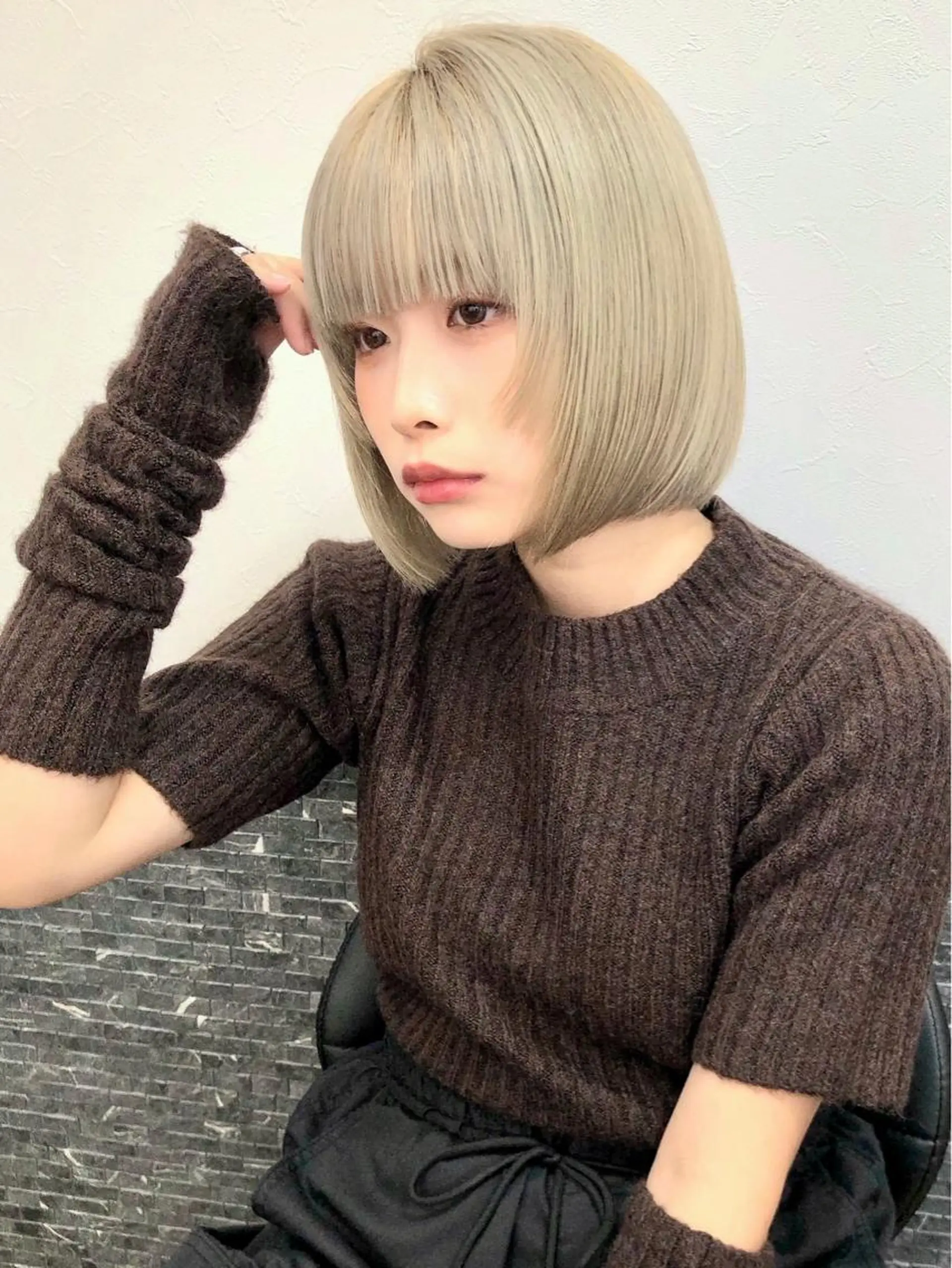 ミディアム カラー ベージュカラー ブリーチ ハイトーンカラー ホワイトベージュ ヘアカラー トリートメント トレンドヘア🌿 chinariのヘアスタイル
